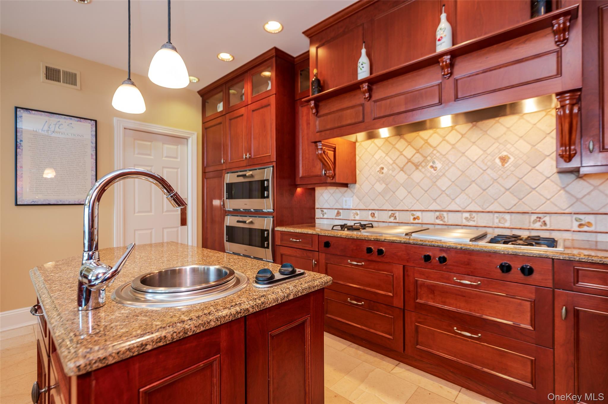 38 Pembroke Drive, Glen Cove, NY 11542