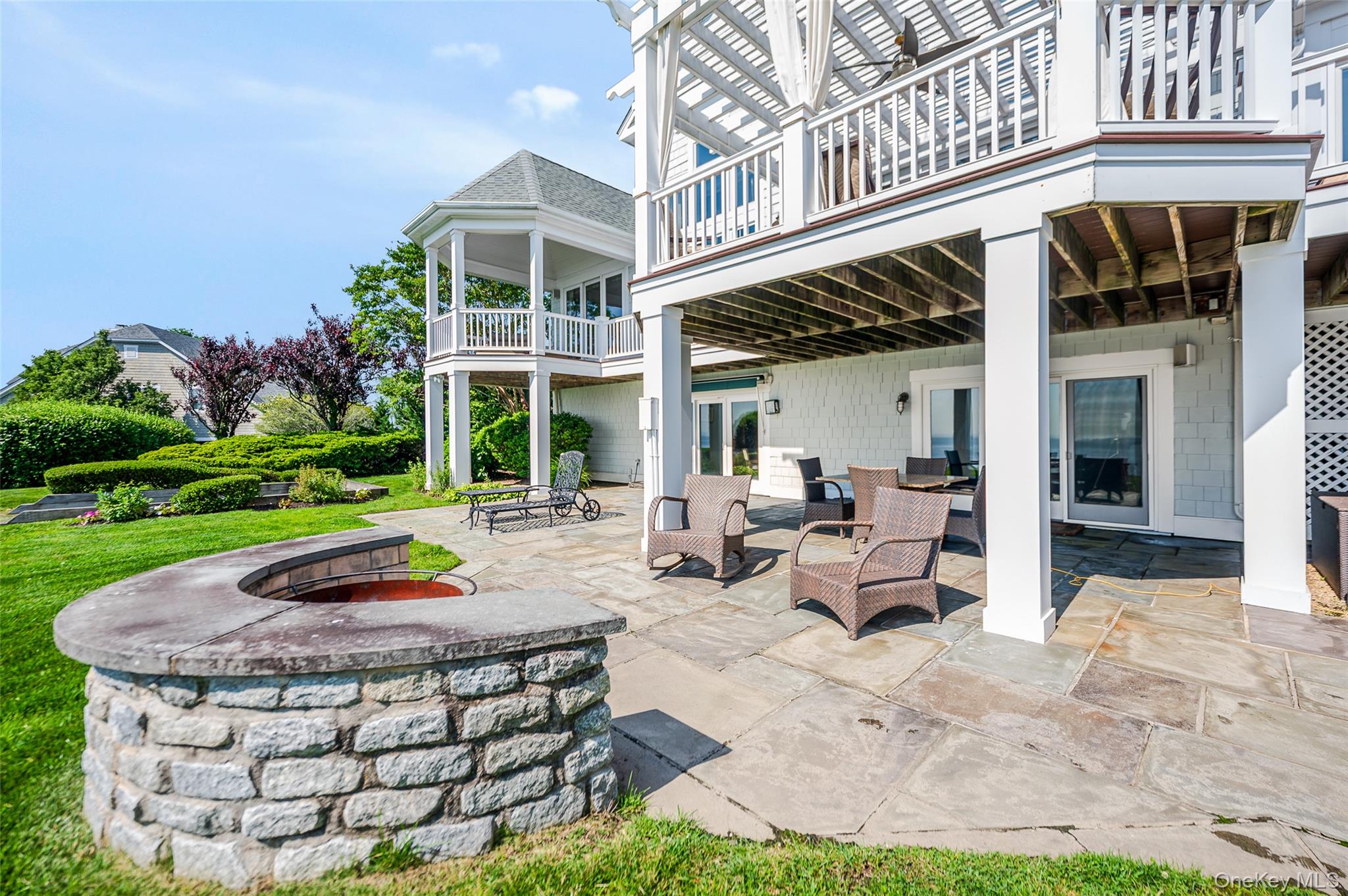 38 Pembroke Drive, Glen Cove, NY 11542