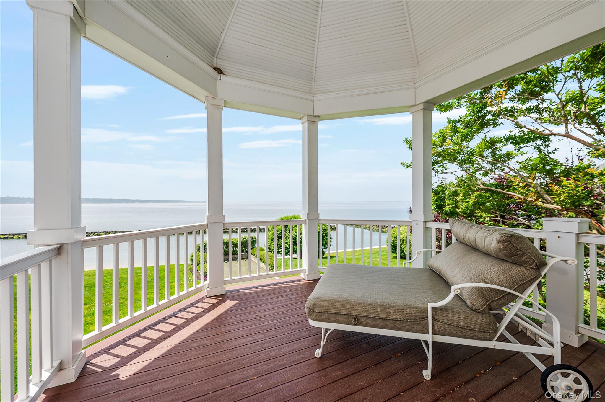 38 Pembroke Drive, Glen Cove, NY 11542