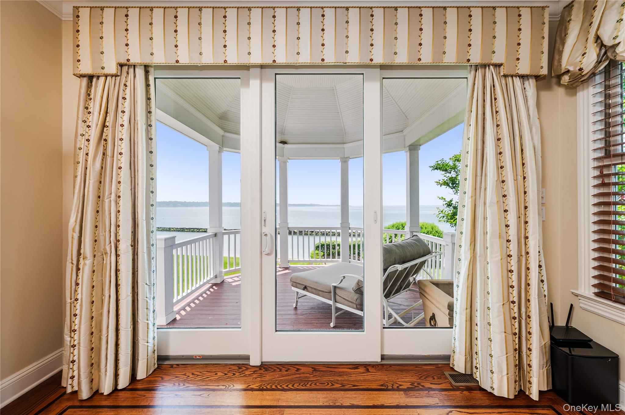 38 Pembroke Drive, Glen Cove, NY 11542