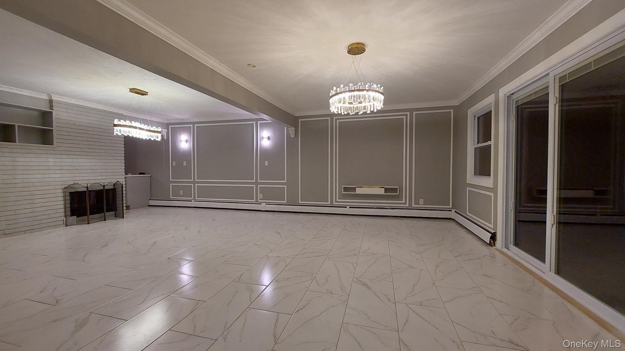 95 Lantern Road, Hicksville, NY 11801