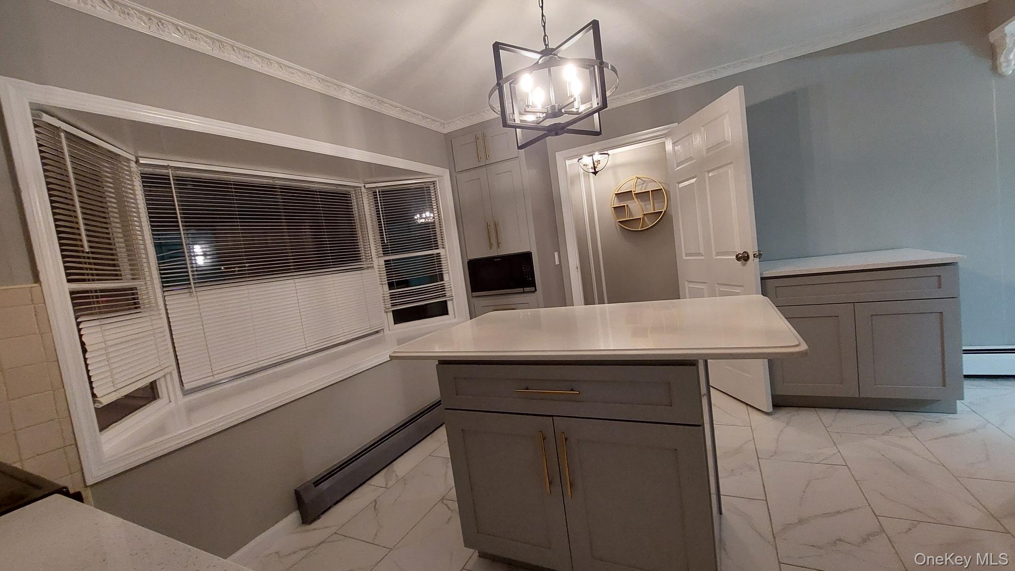 95 Lantern Road, Hicksville, NY 11801