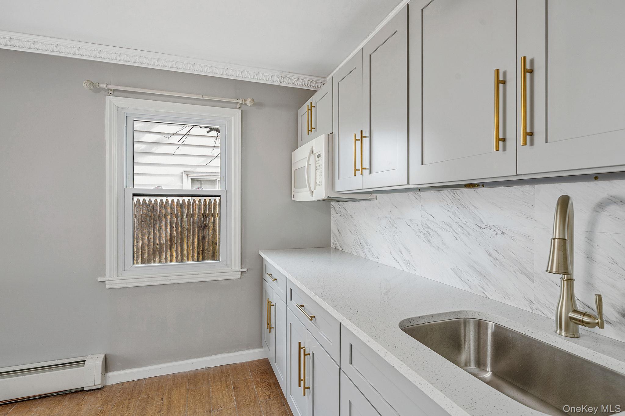 95 Lantern Road, Hicksville, NY 11801