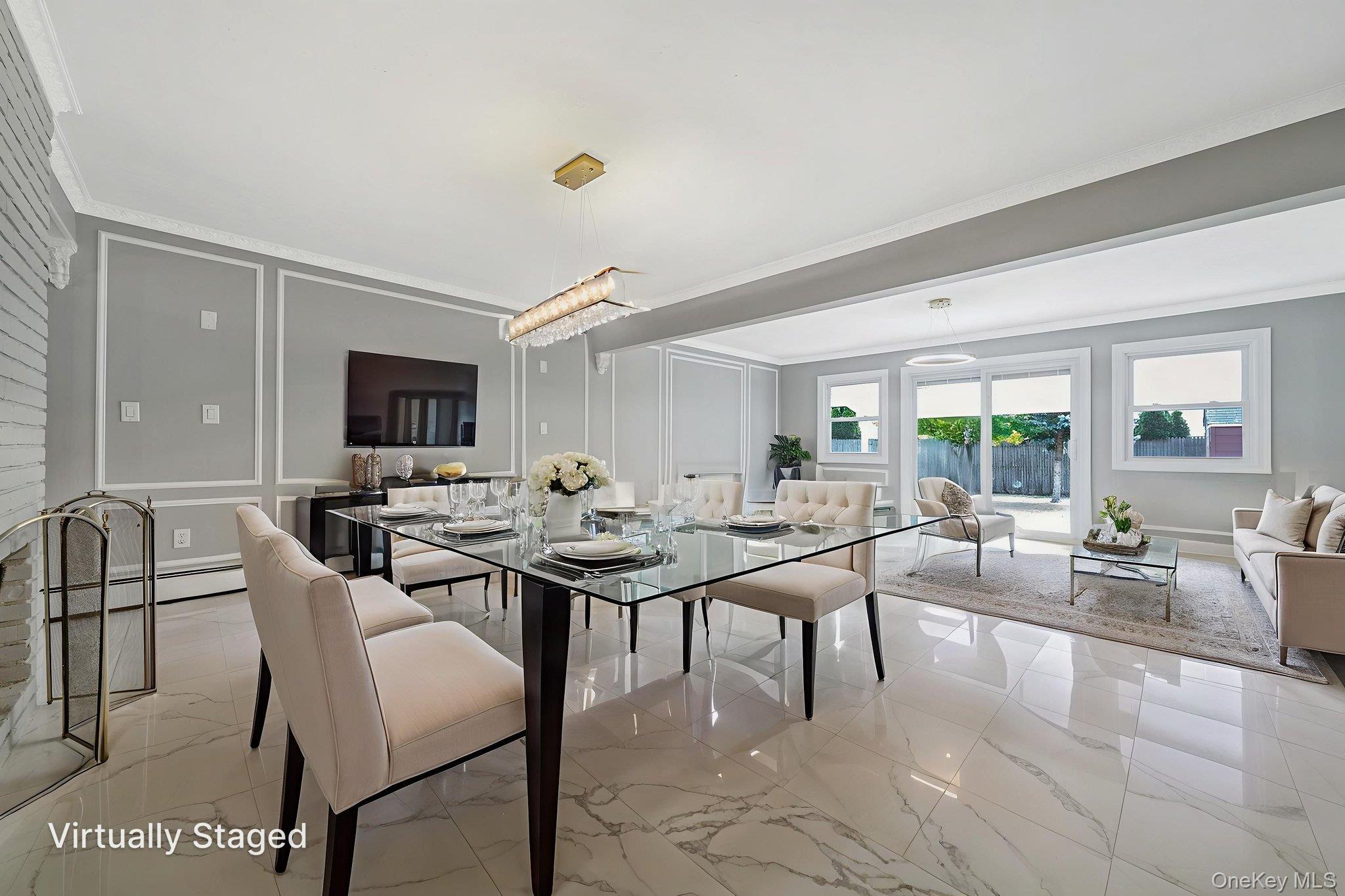 95 Lantern Road, Hicksville, NY 11801