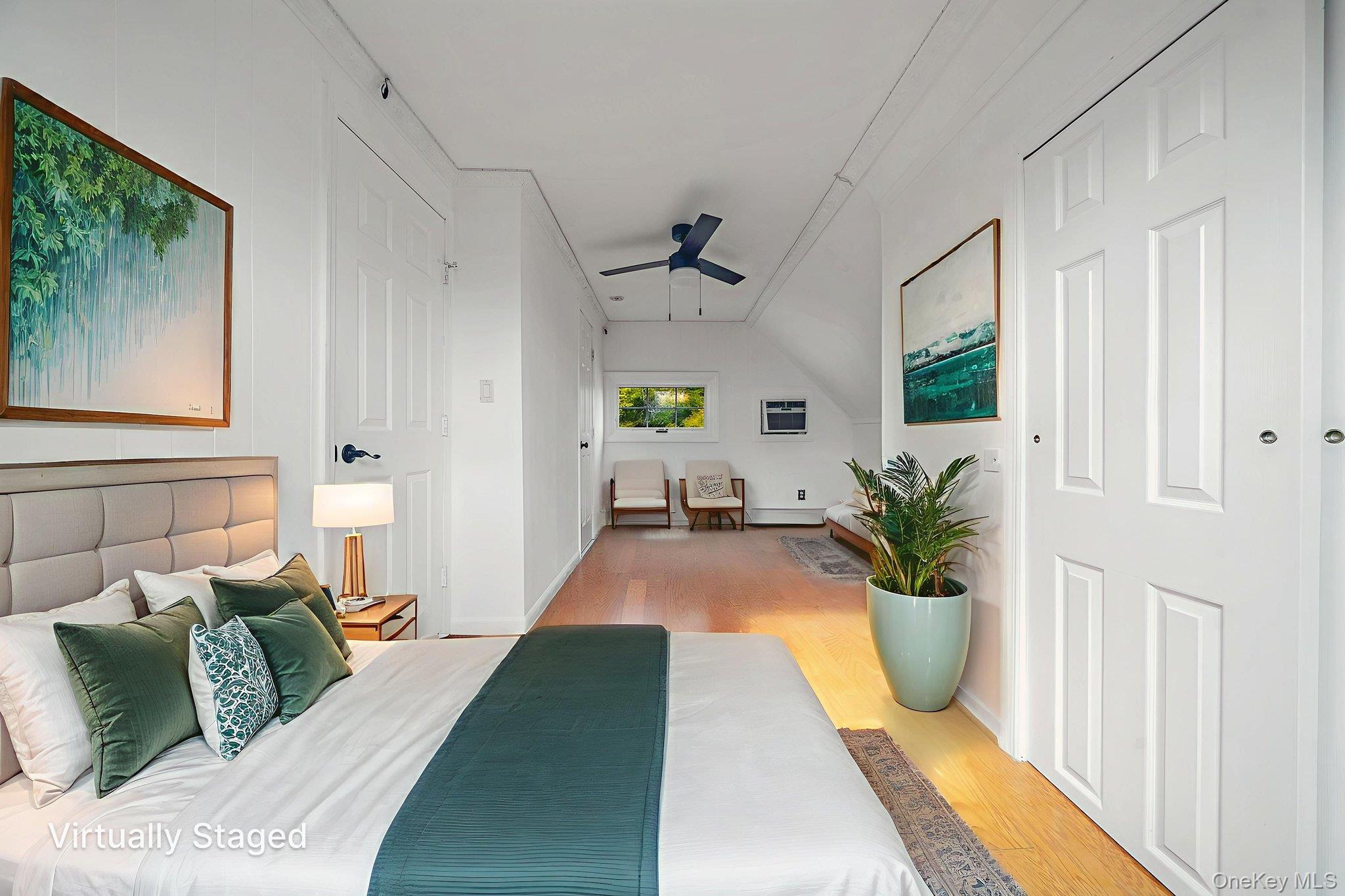 95 Lantern Road, Hicksville, NY 11801