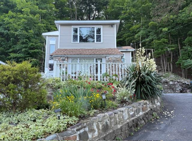 685 Jersey Avenue, Greenwood Lake, NY 10925