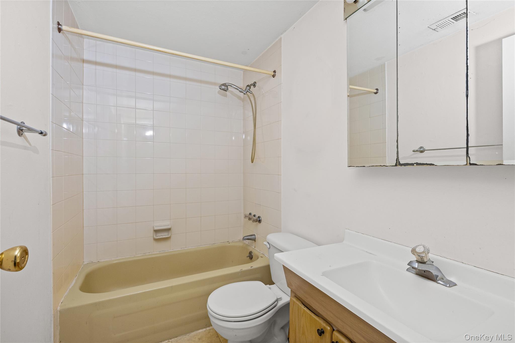 269 Brettonwoods Drive # 269, Coram, NY 11727