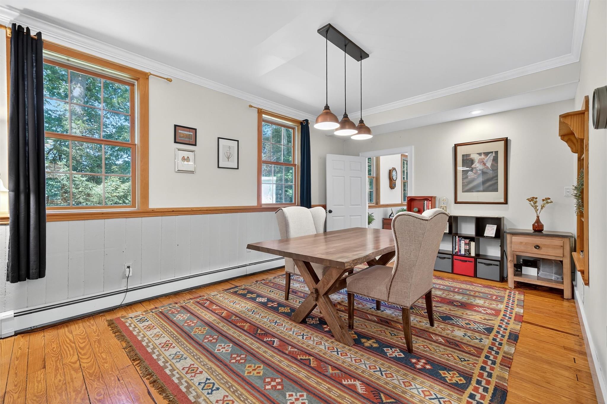 62 Guymard Turnpike, Godeffroy, NY 12729