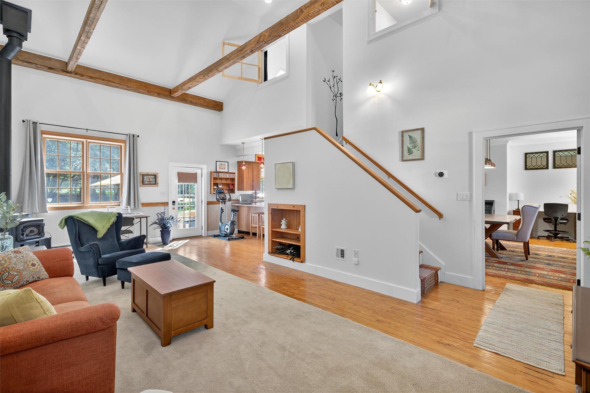 62 Guymard Turnpike, Godeffroy, NY 12729