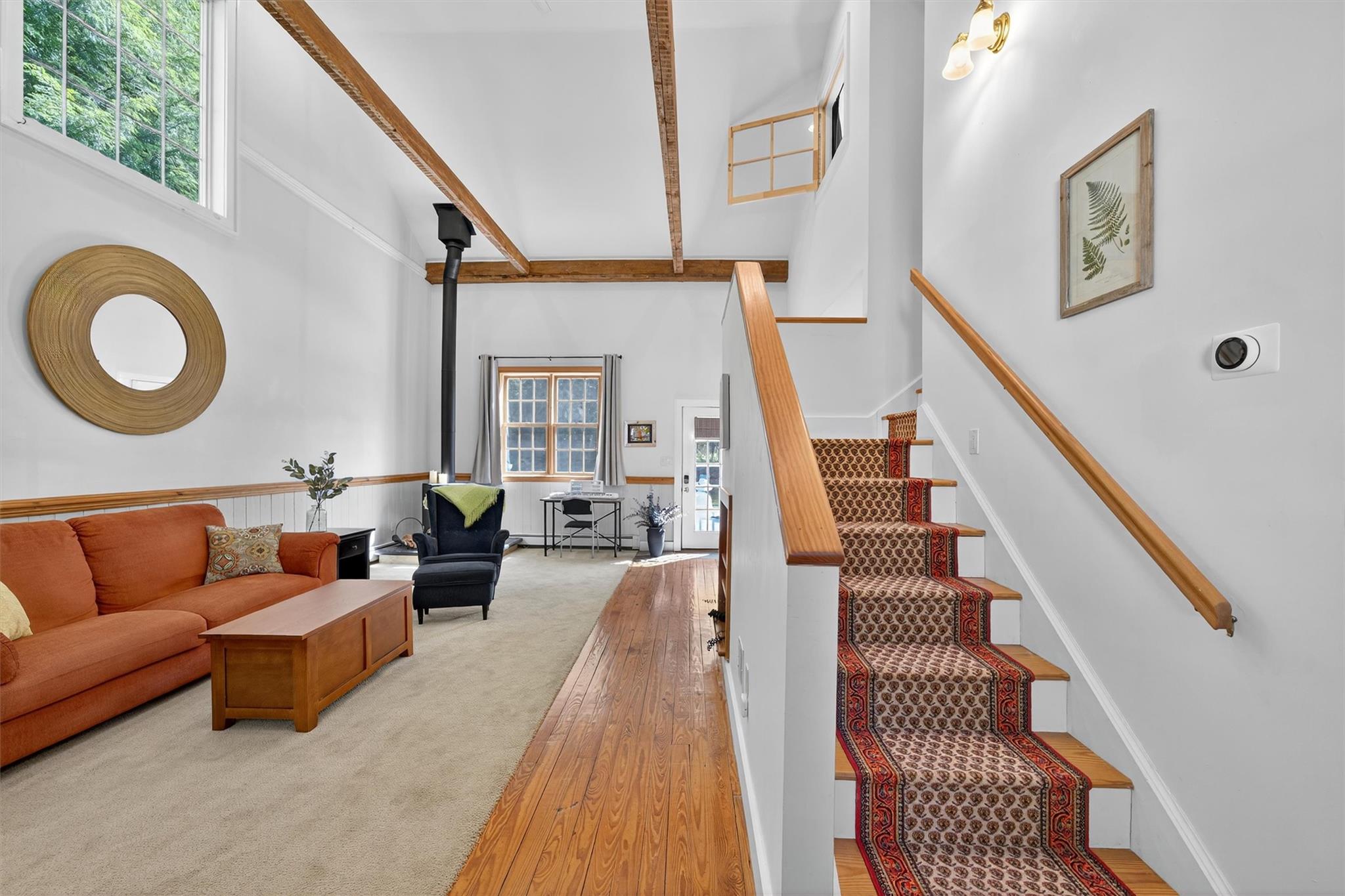 62 Guymard Turnpike, Godeffroy, NY 12729