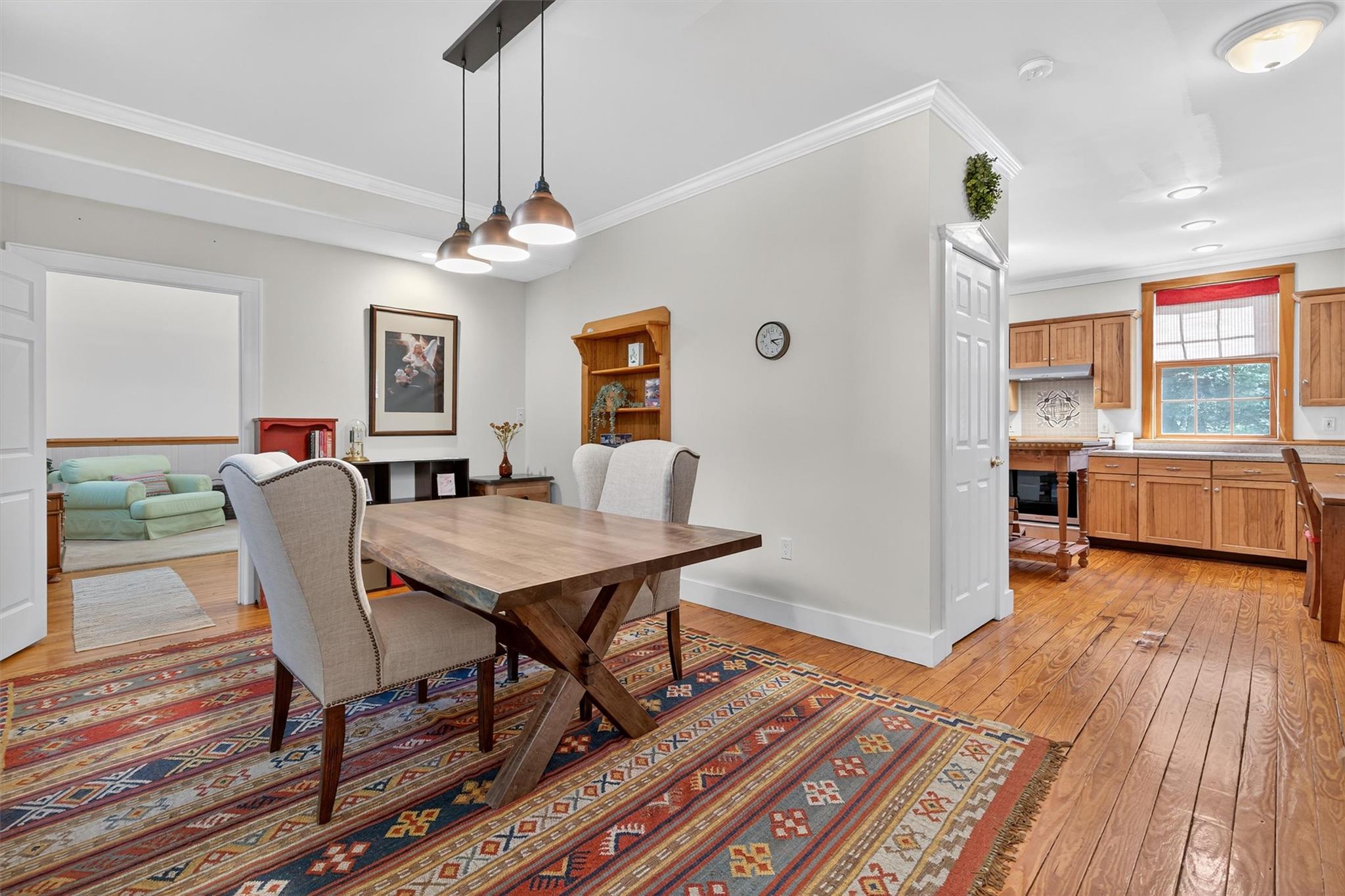 62 Guymard Turnpike, Godeffroy, NY 12729