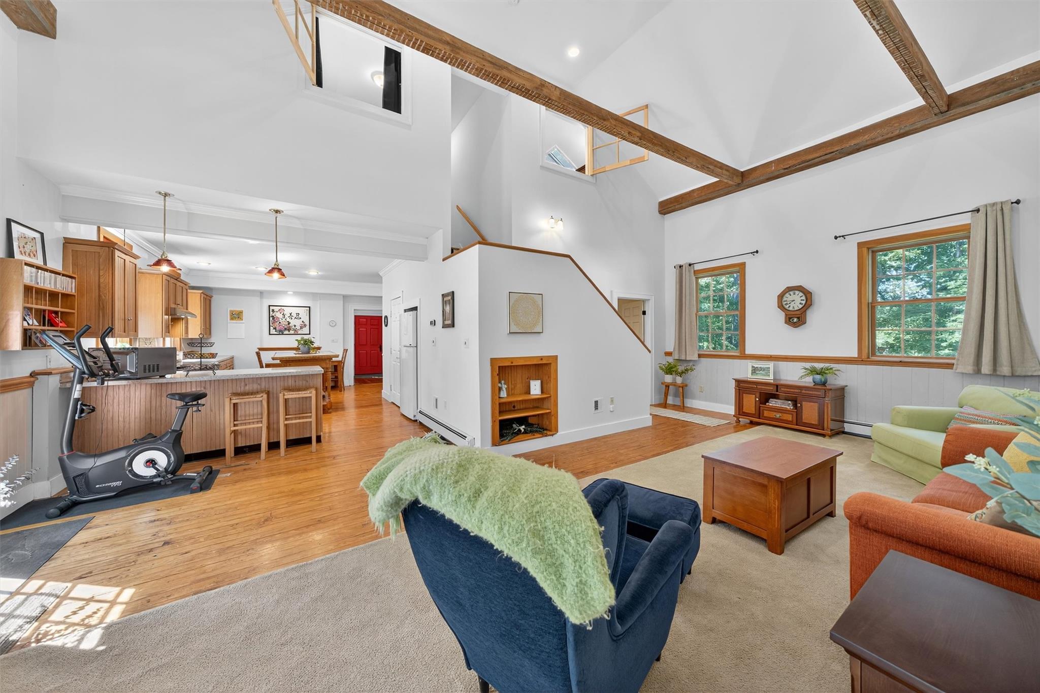 62 Guymard Turnpike, Godeffroy, NY 12729