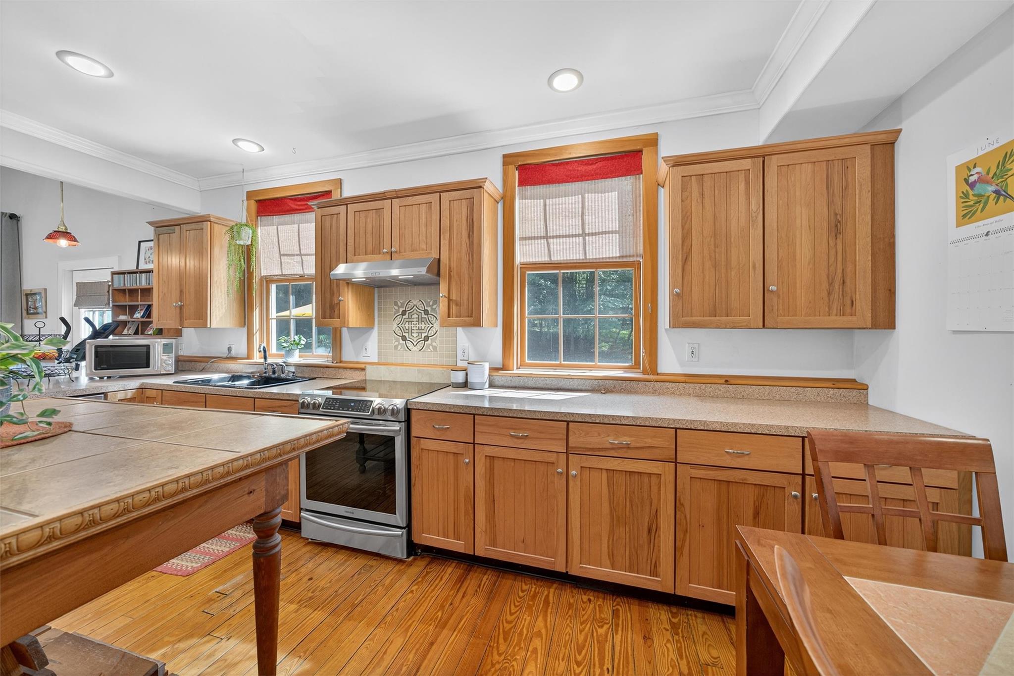 62 Guymard Turnpike, Godeffroy, NY 12729