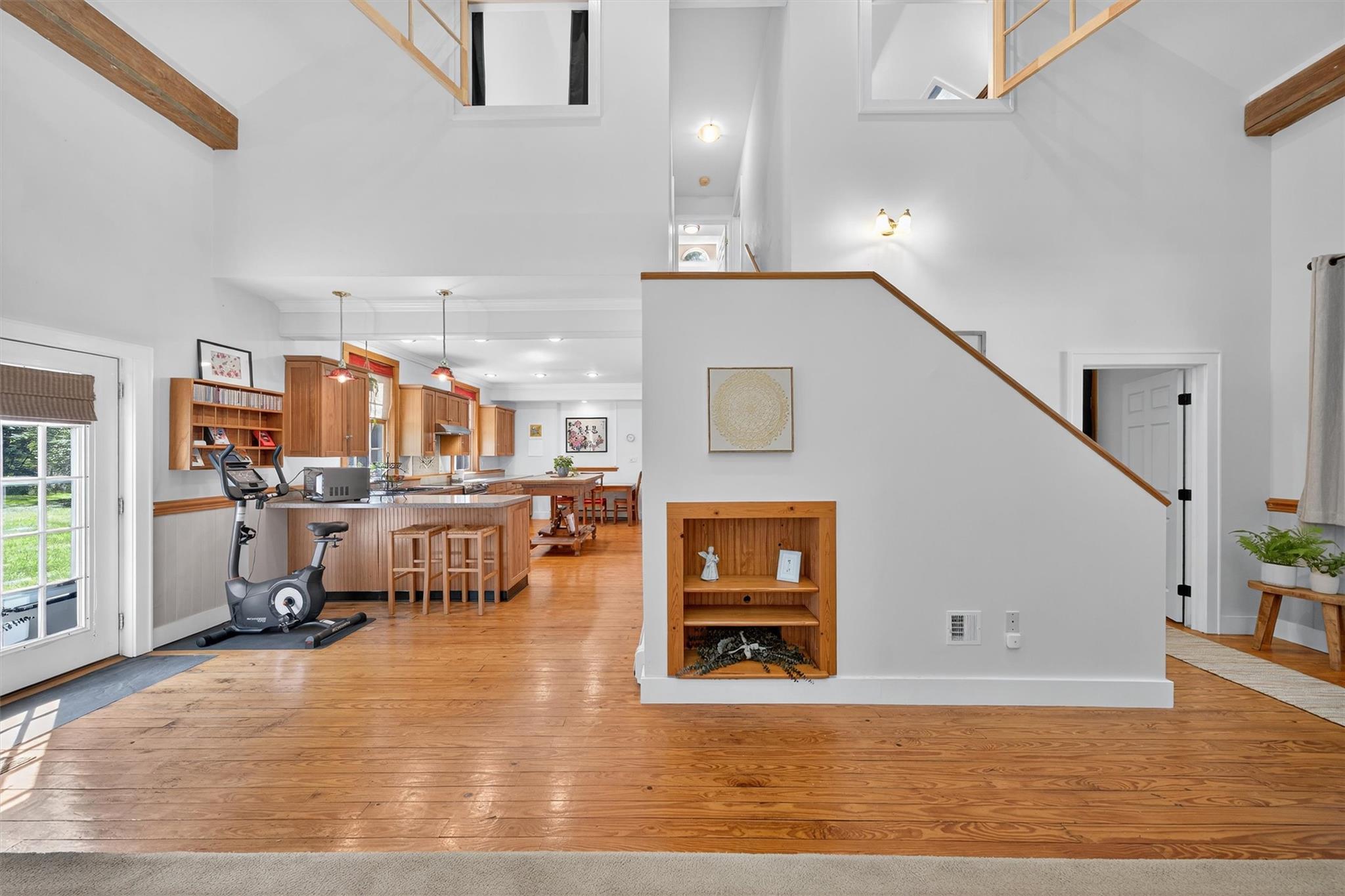 62 Guymard Turnpike, Godeffroy, NY 12729