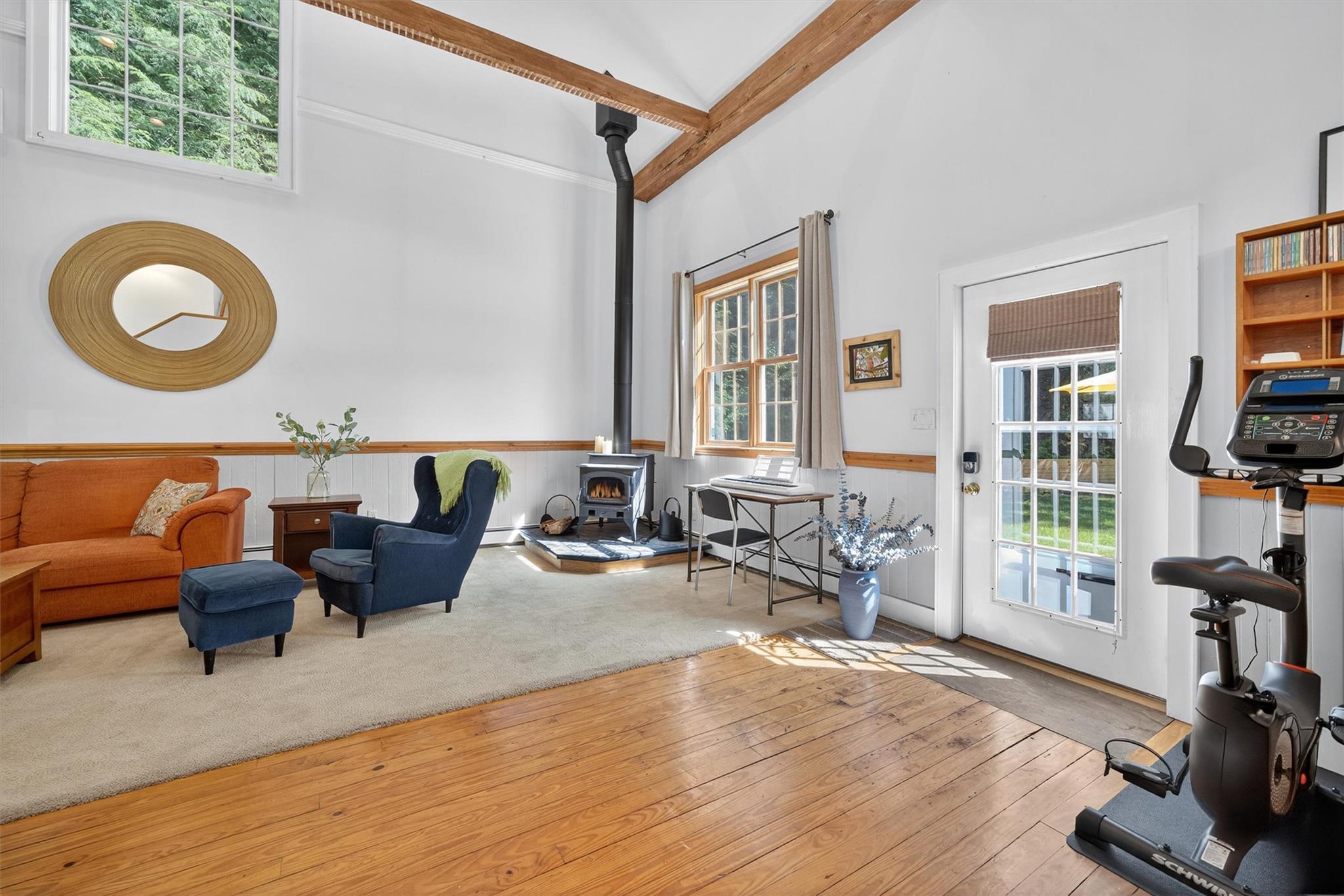 62 Guymard Turnpike, Godeffroy, NY 12729