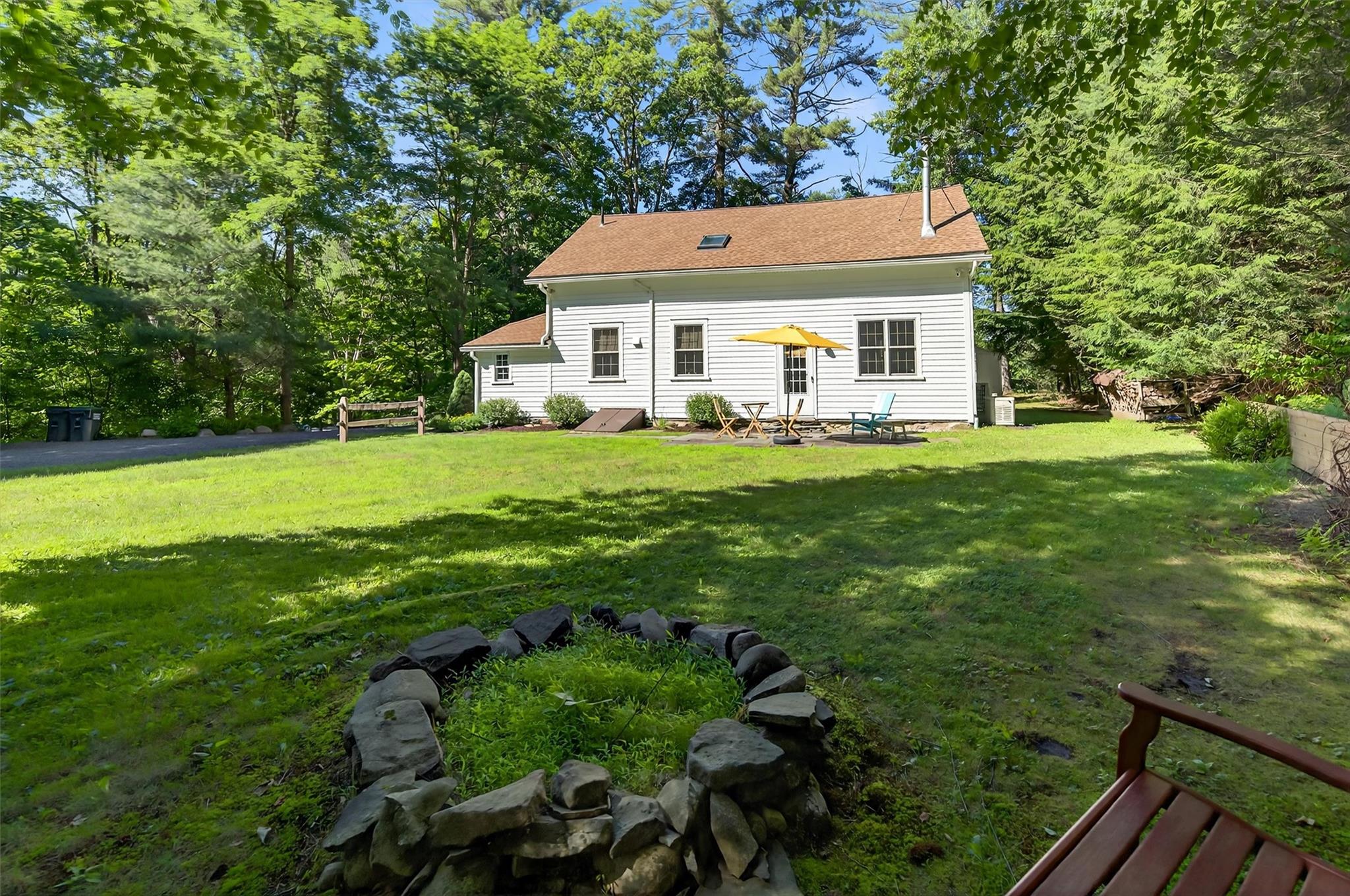 62 Guymard Turnpike, Godeffroy, NY 12729