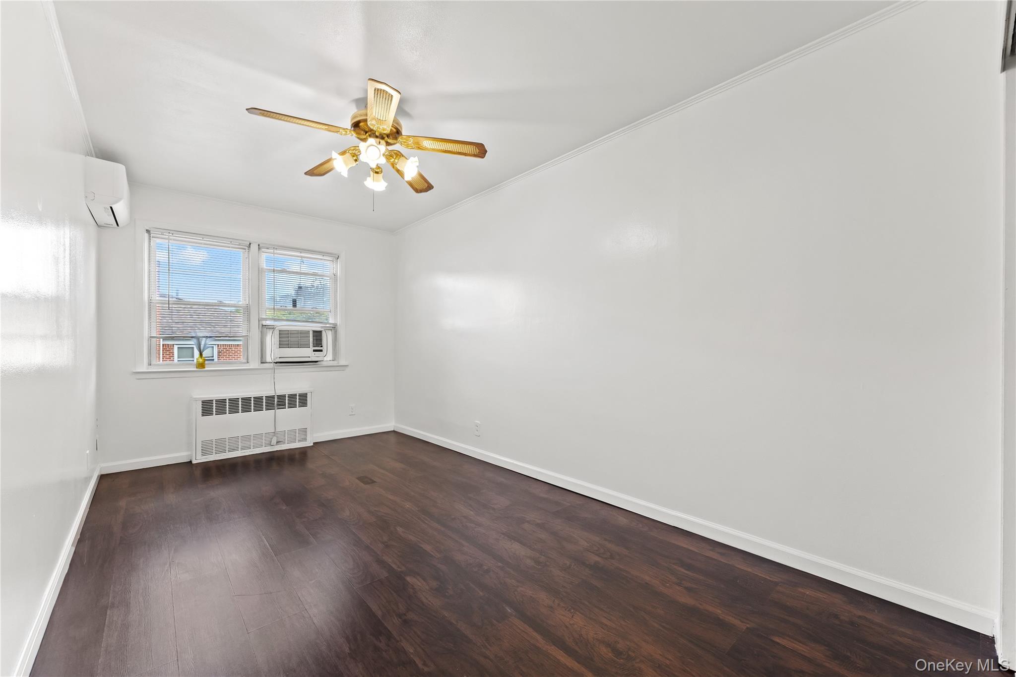 5-39 117 Street, College Point, NY 11356