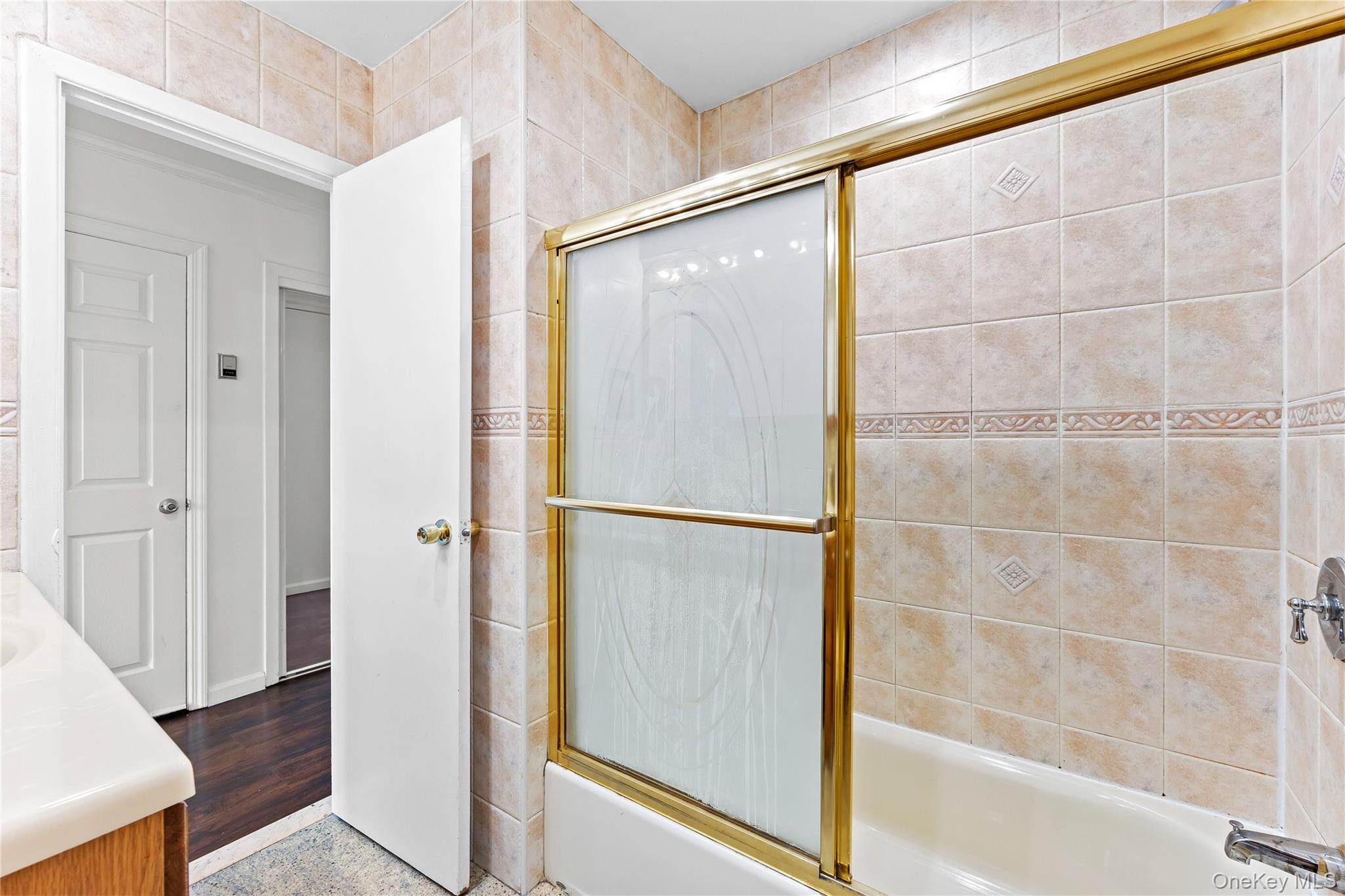 5-39 117 Street, College Point, NY 11356