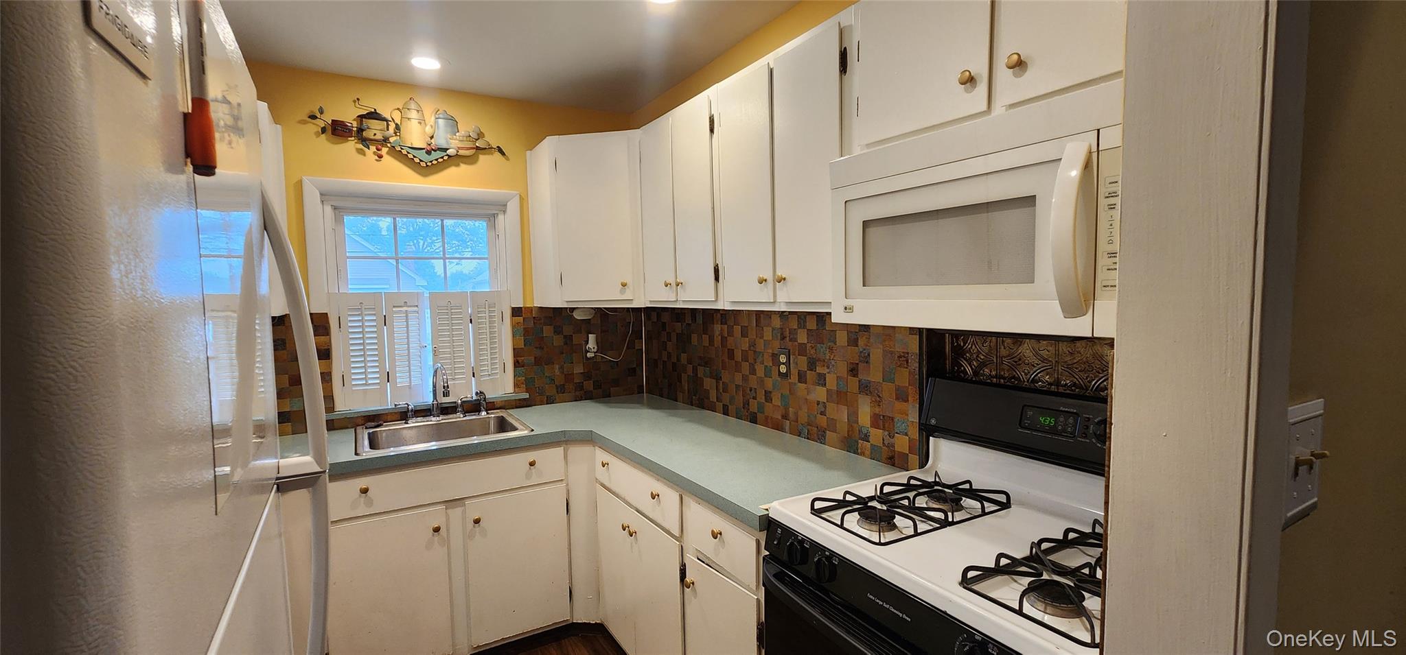 76 Gooseberry Road, Mastic Beach, NY 11951