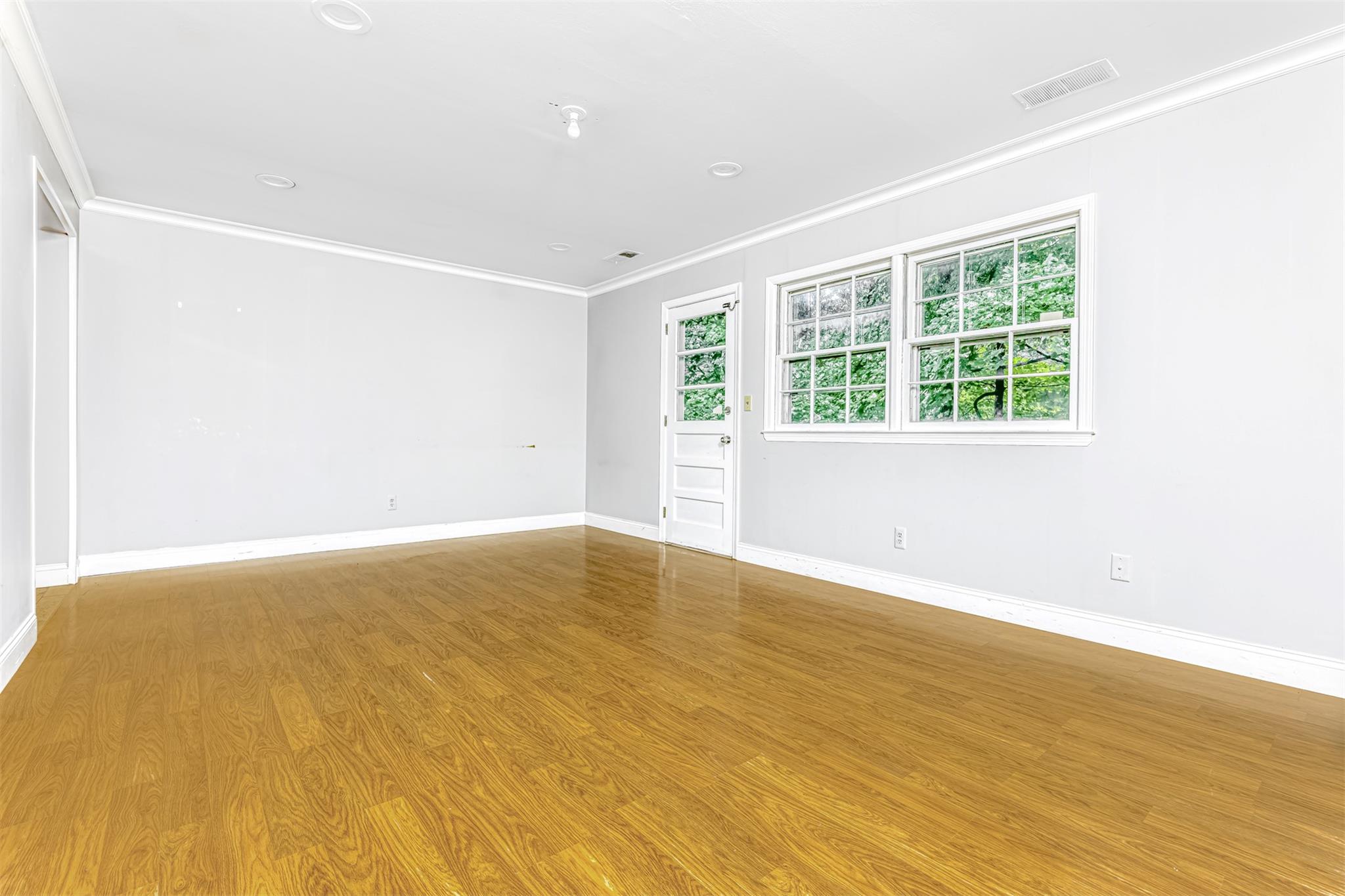 33 Sandy Brook Drive, Spring Valley, NY 10977