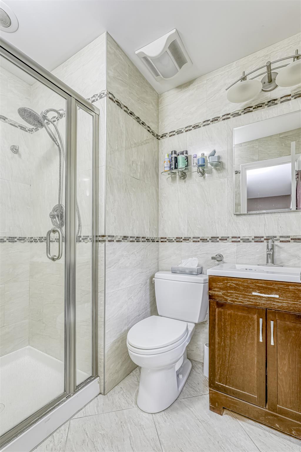 33 Sandy Brook Drive, Spring Valley, NY 10977