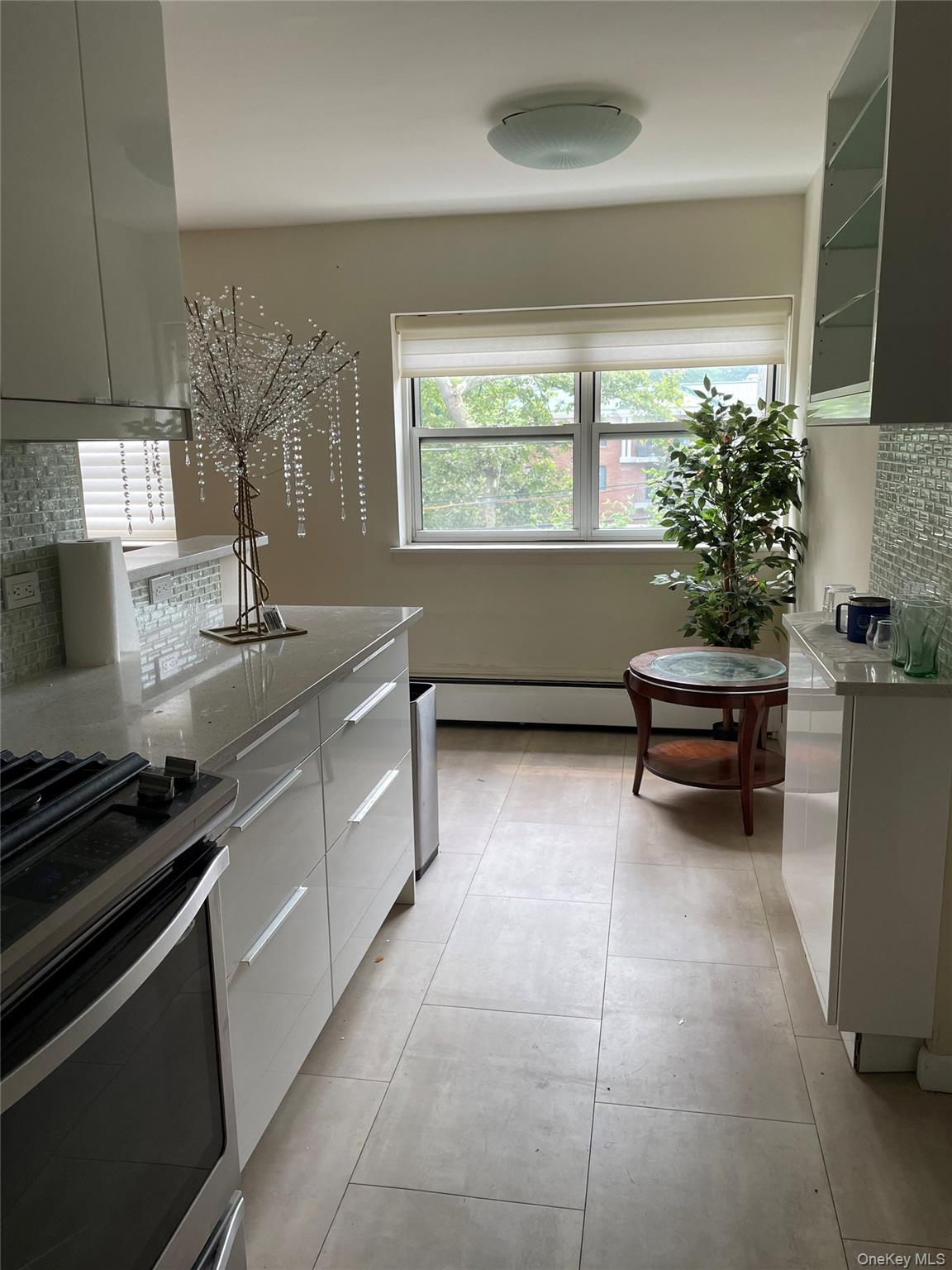 1 Wooleys Lane # 2B, Great Neck, NY 11023