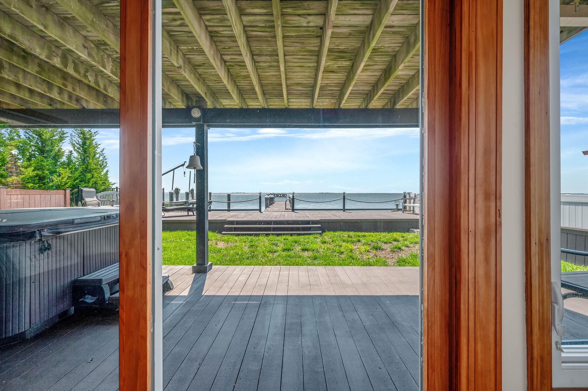 87 E Shore Drive, Babylon, NY 11702