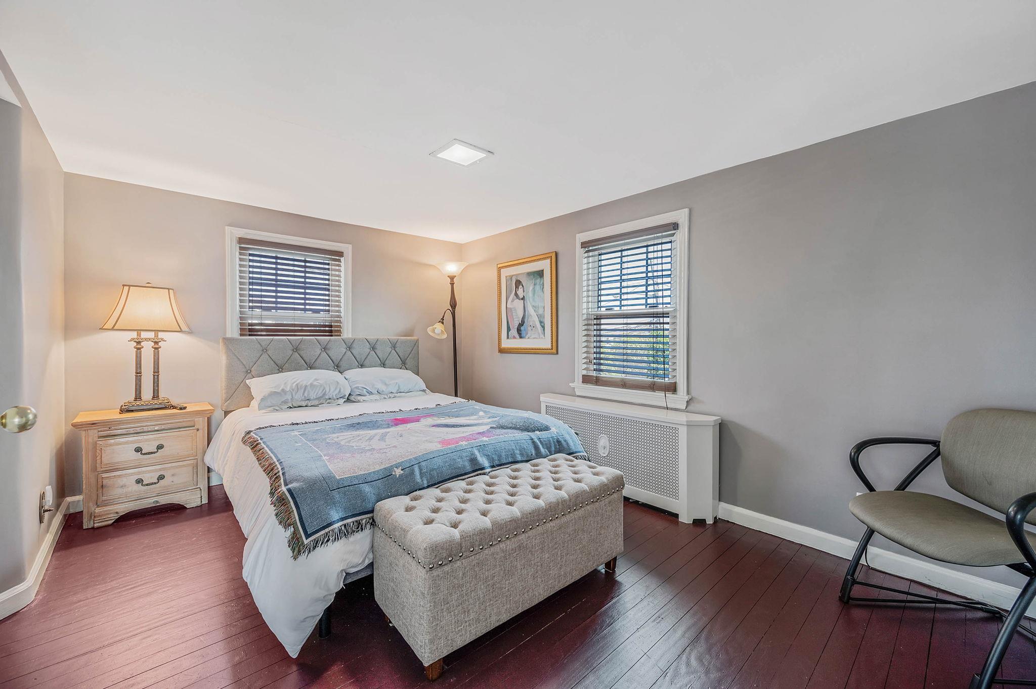 87 E Shore Drive, Babylon, NY 11702