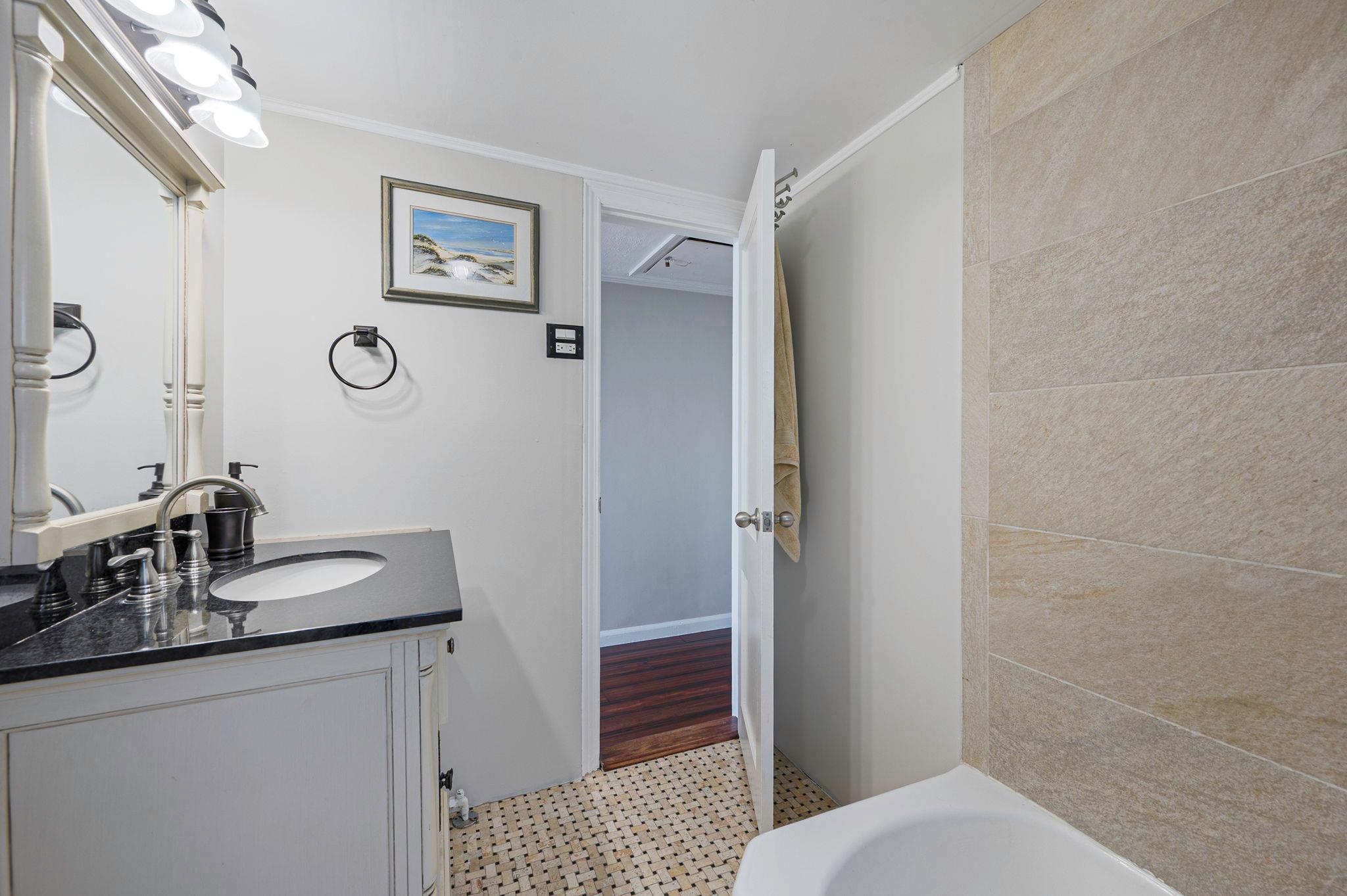 87 E Shore Drive, Babylon, NY 11702