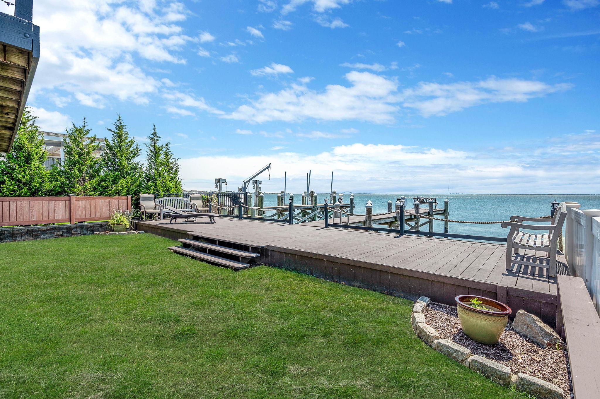 87 E Shore Drive, Babylon, NY 11702