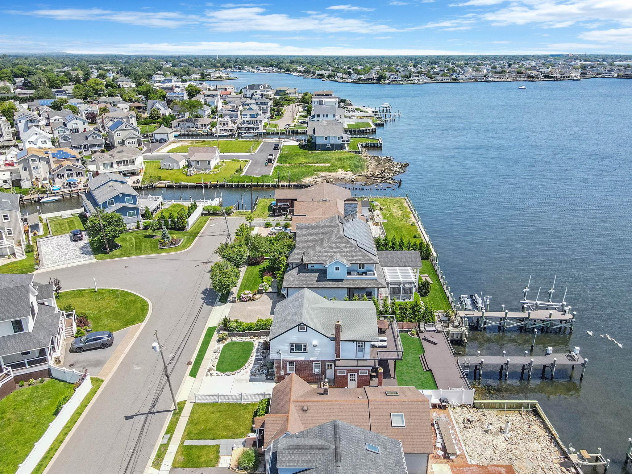 87 E Shore Drive, Babylon, NY 11702