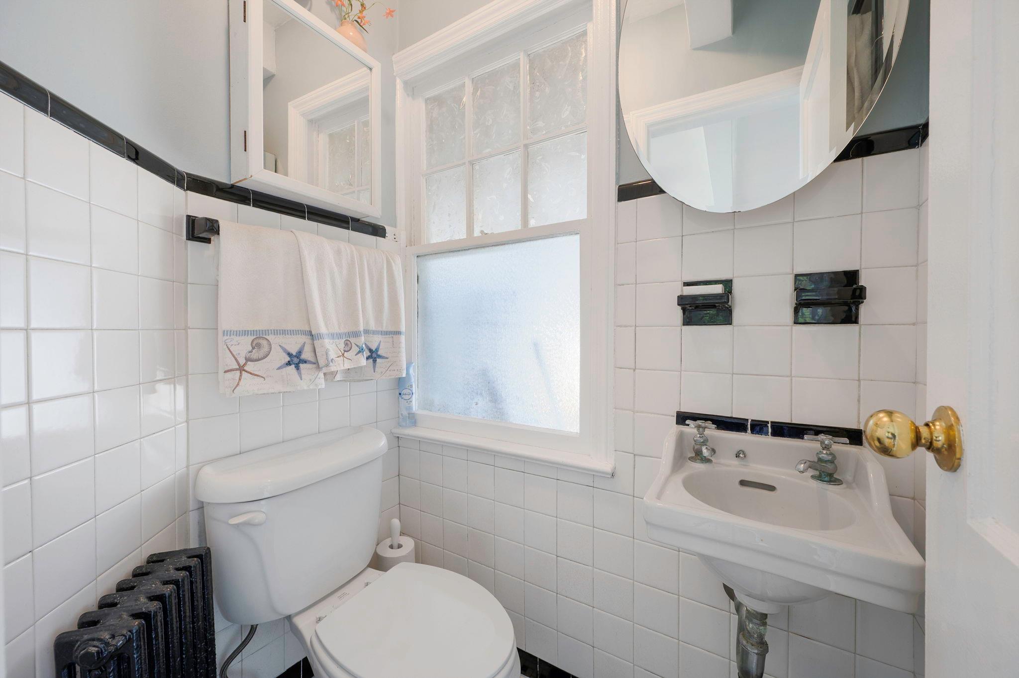 87 E Shore Drive, Babylon, NY 11702