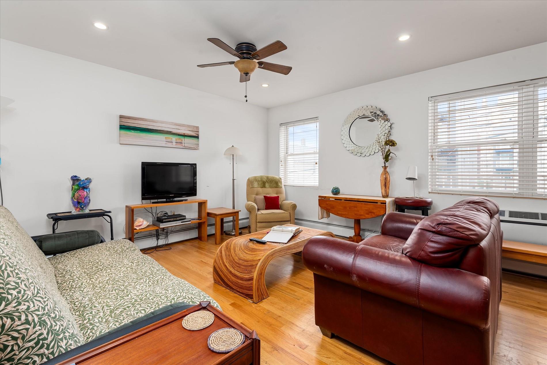184 Beach 101st Street # 2B, Rockaway Park, NY 11694