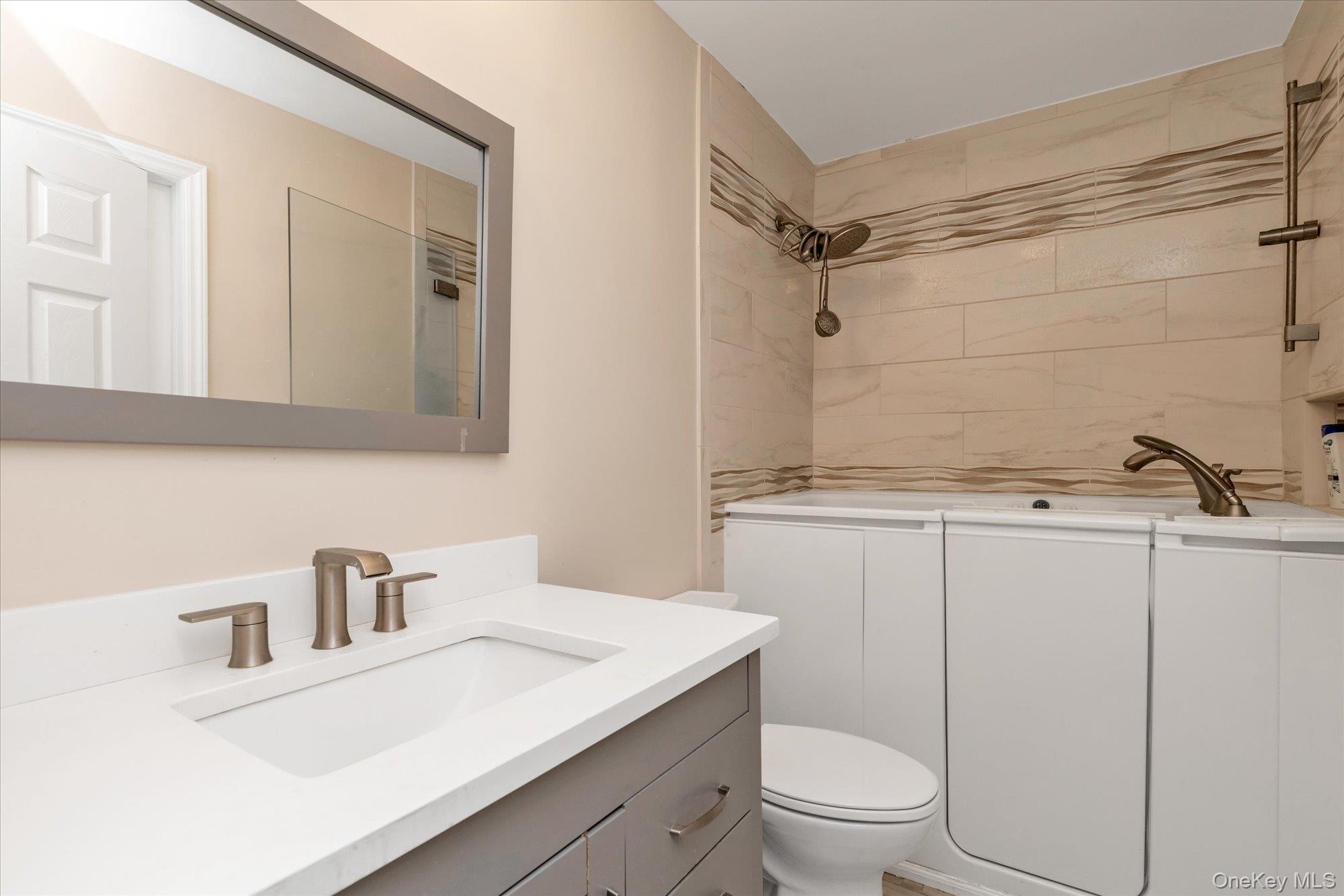 2355 Pershing Boulevard # #303, Baldwin, NY 11510