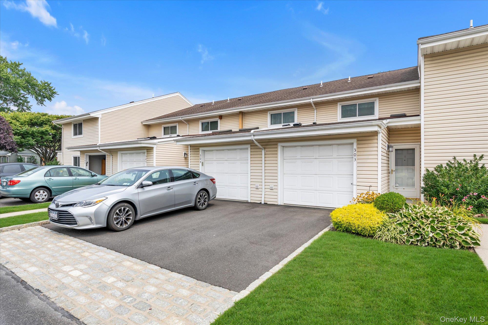 2355 Pershing Boulevard # #303, Baldwin, NY 11510