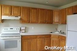 23 Park Avenue, Lawrence, NY 11559