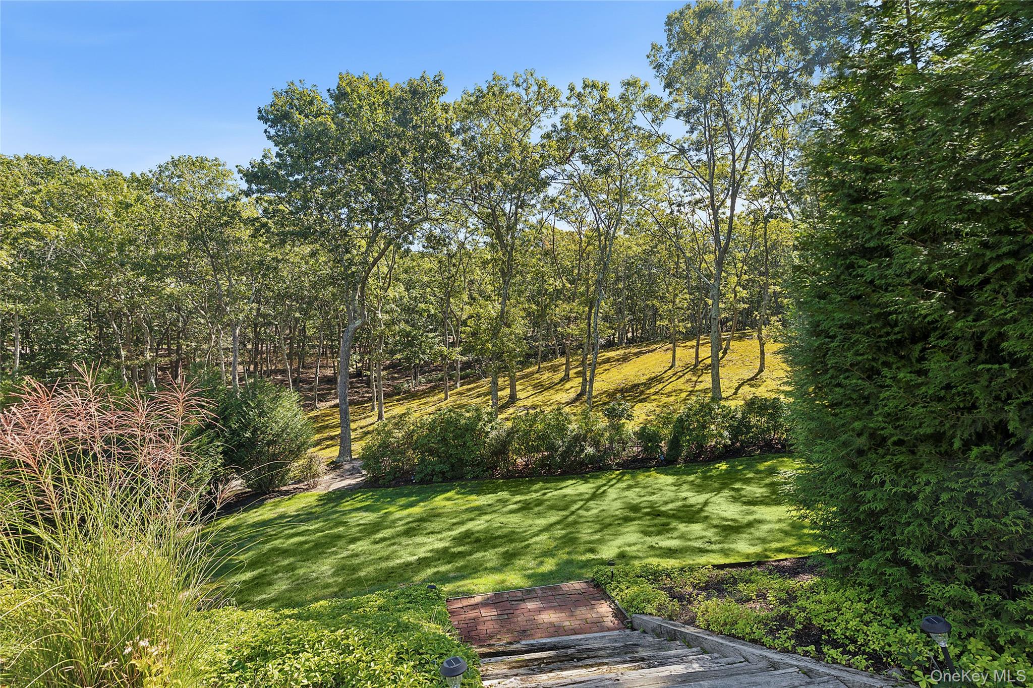 22 Old Trail Road, Water Mill, NY 11976