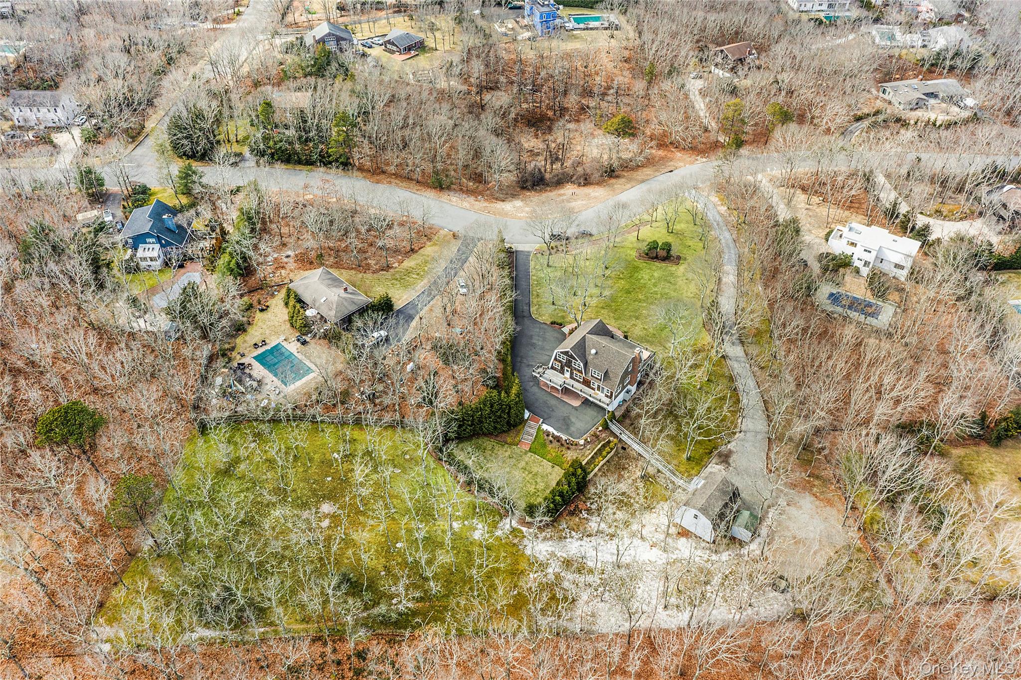 22 Old Trail Road, Water Mill, NY 11976