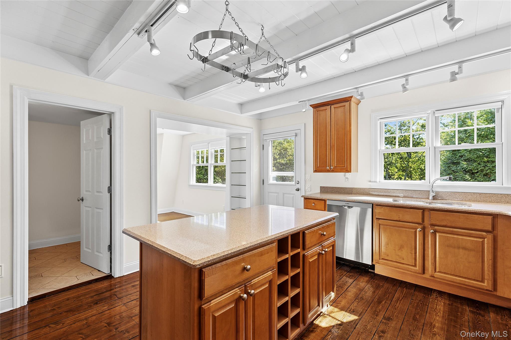 22 Old Trail Road, Water Mill, NY 11976