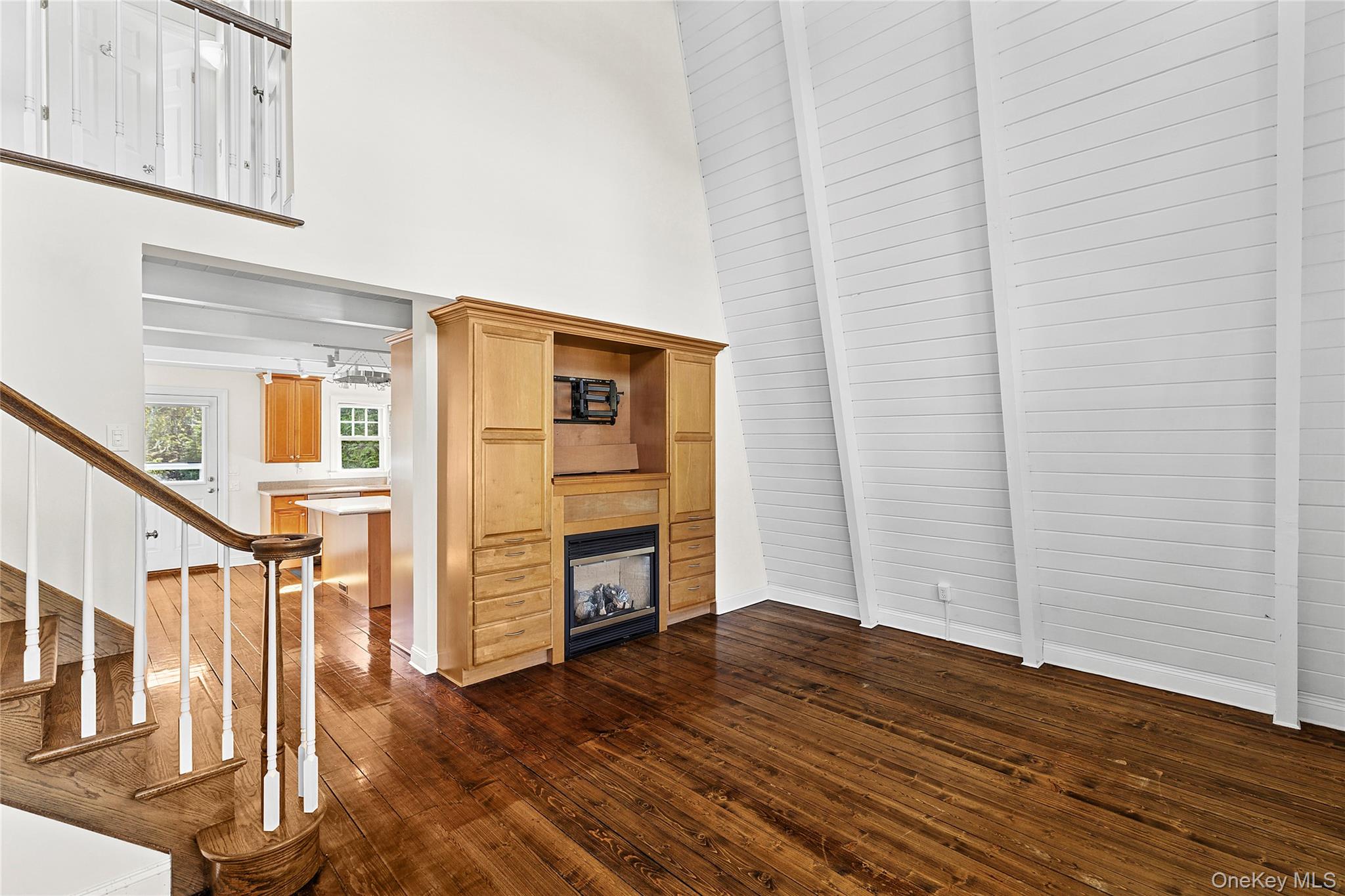 22 Old Trail Road, Water Mill, NY 11976