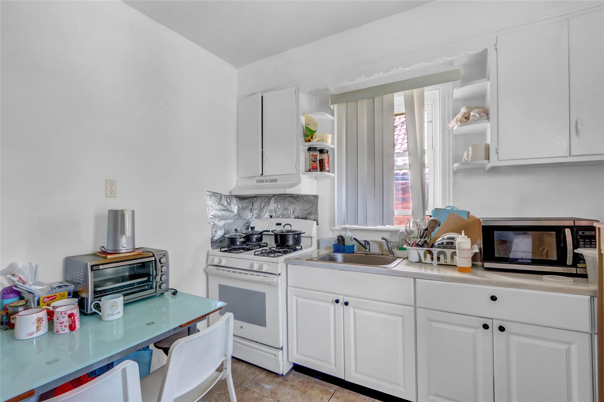 146-29 33rd Avenue, Flushing, NY 11354