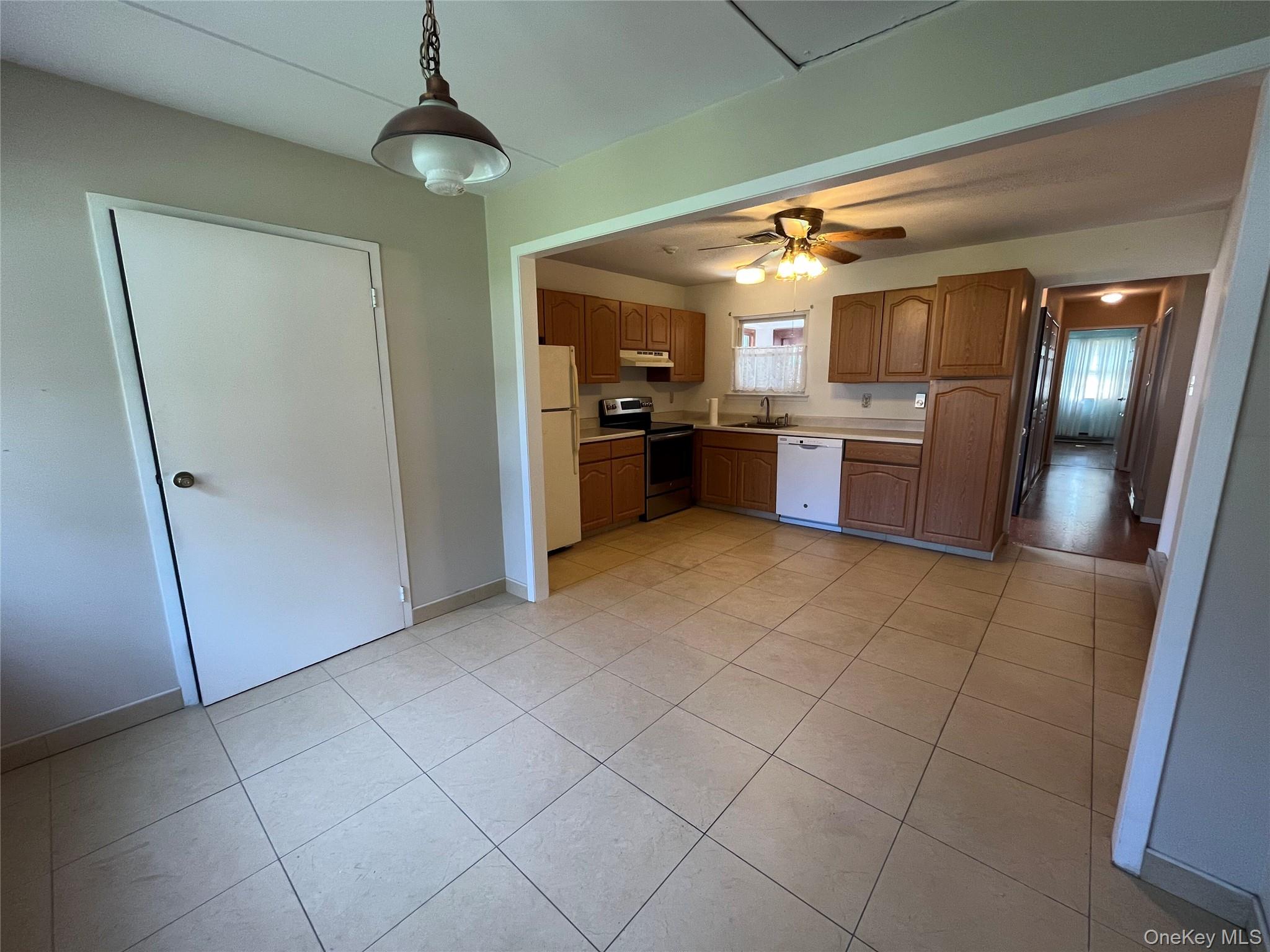 46 Freedom Lane, Coram, NY 11727