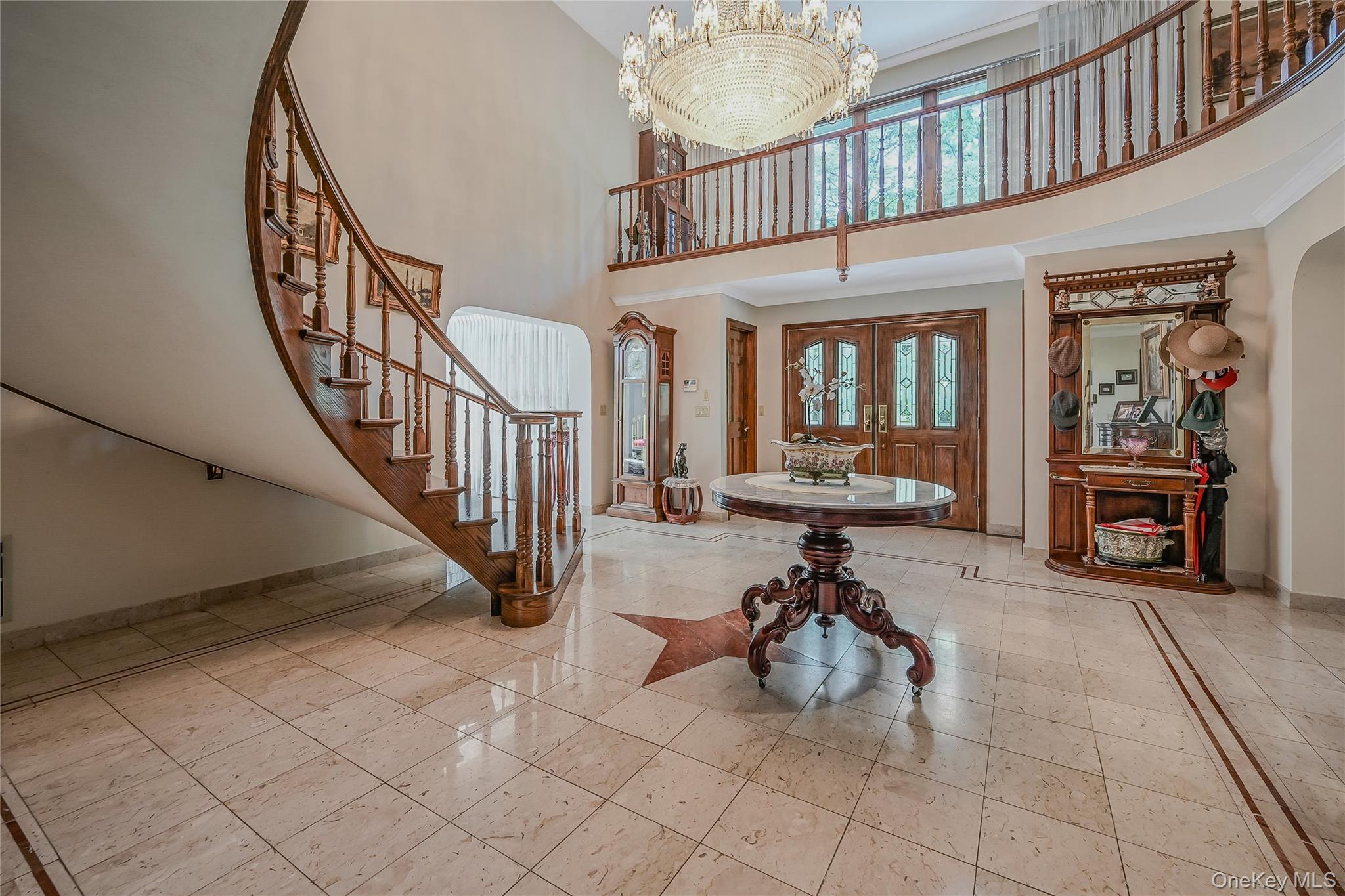 1537 Laurel Hollow Road, Laurel Hollow, NY 11791