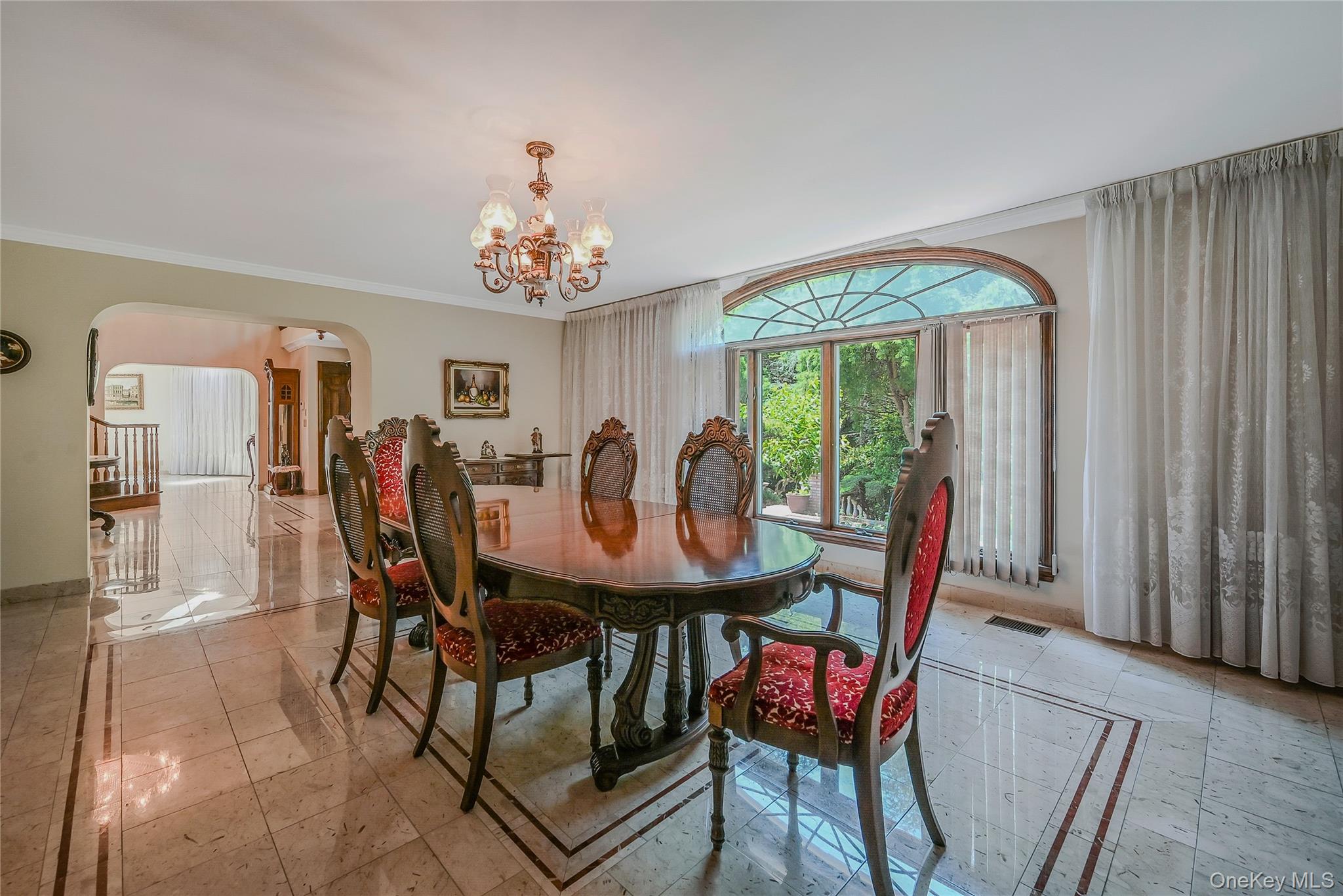 1537 Laurel Hollow Road, Laurel Hollow, NY 11791