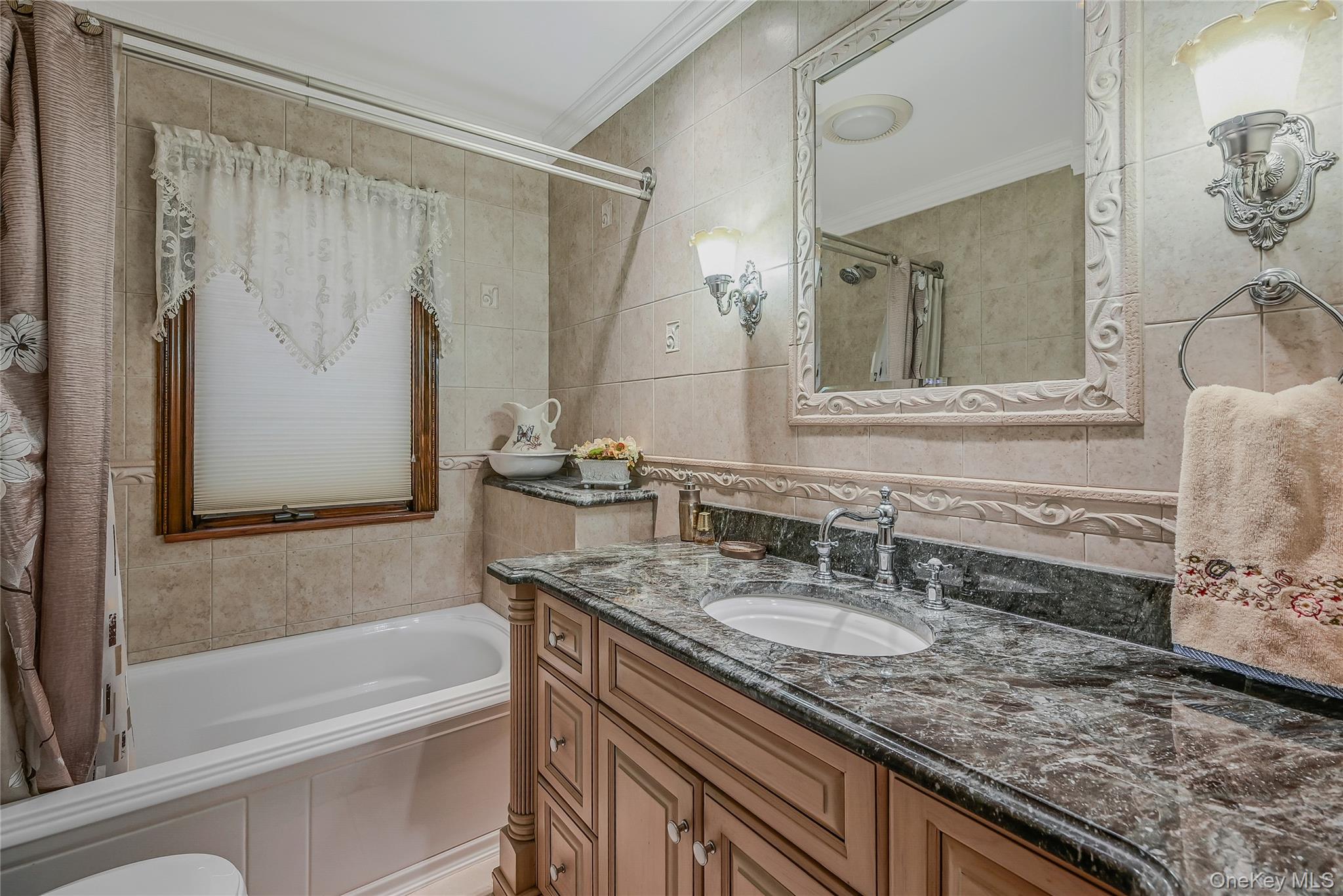 1537 Laurel Hollow Road, Laurel Hollow, NY 11791