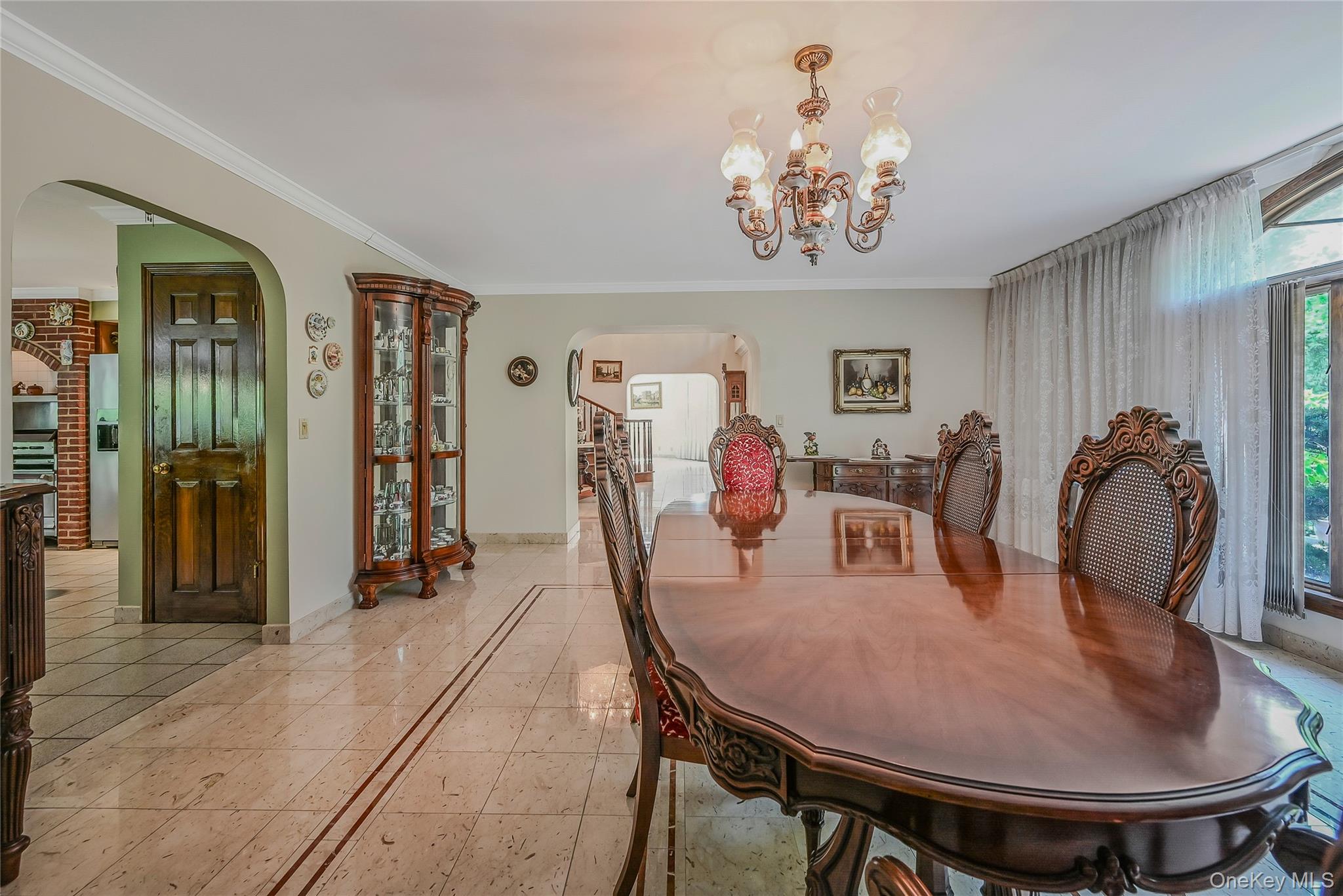 1537 Laurel Hollow Road, Laurel Hollow, NY 11791