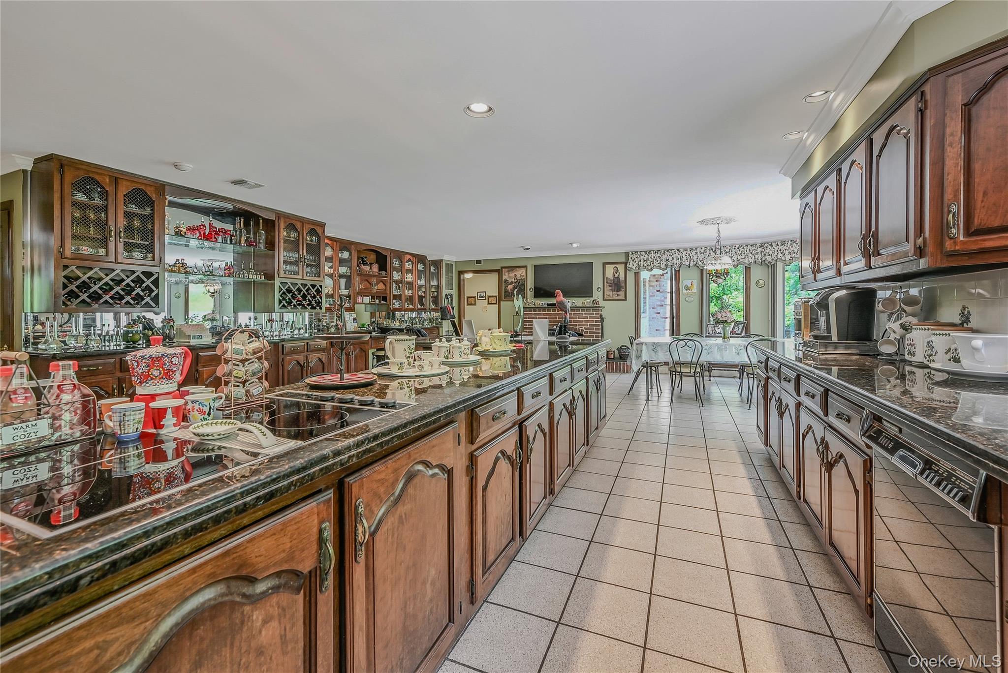 1537 Laurel Hollow Road, Laurel Hollow, NY 11791