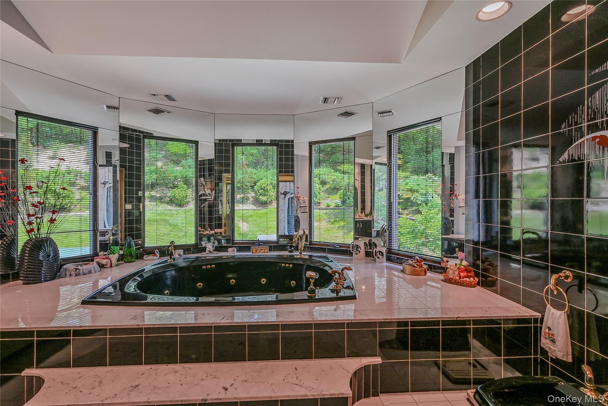 1537 Laurel Hollow Road, Laurel Hollow, NY 11791