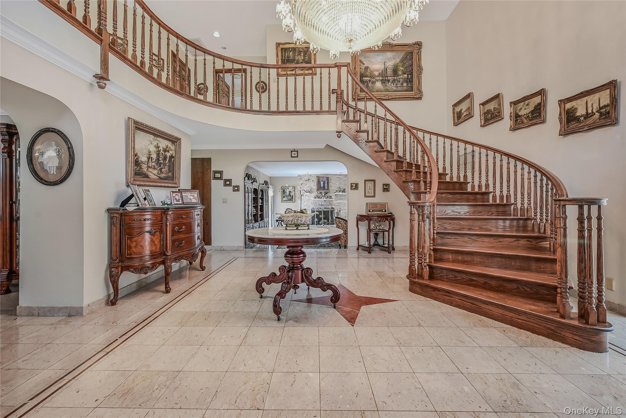 1537 Laurel Hollow Road, Laurel Hollow, NY 11791