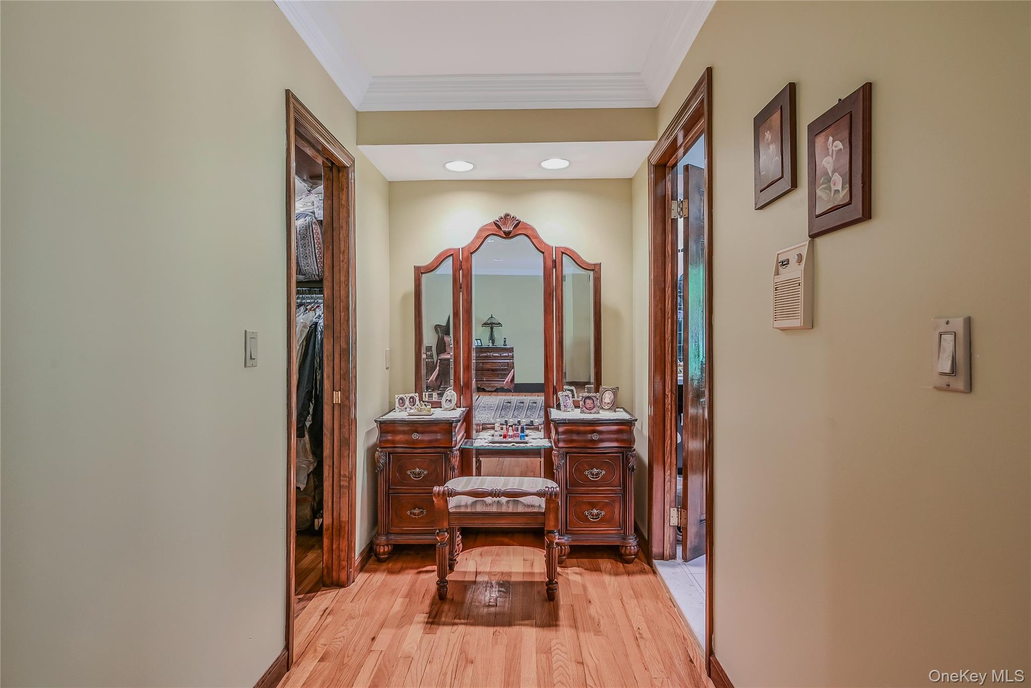 1537 Laurel Hollow Road, Laurel Hollow, NY 11791